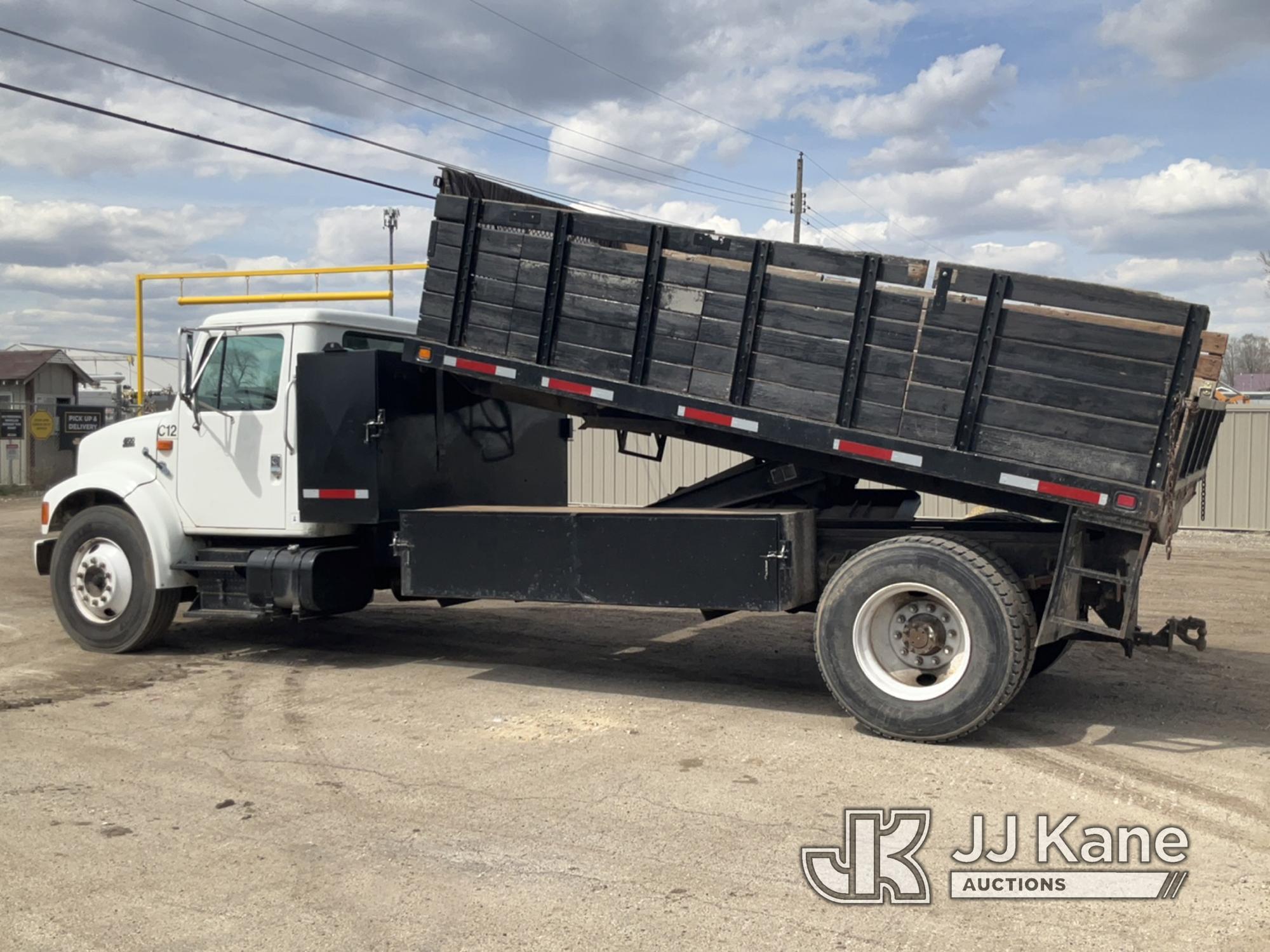 (South Beloit, IL) 1999 International 4700 Dump Flatbed Truck Runs, Moves & Dump Operates