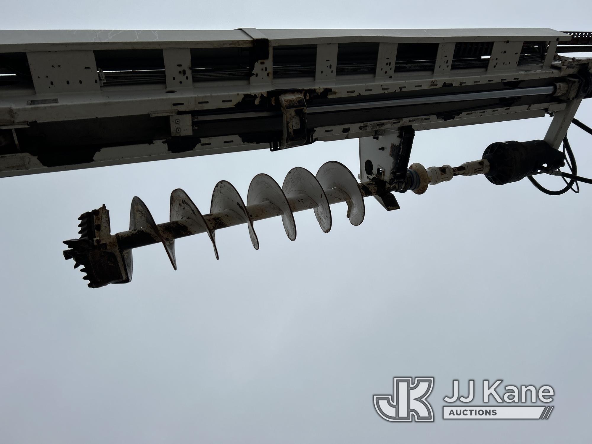 (Waxahachie, TX) Altec DM47B-TR, Digger Derrick rear mounted on 2013 International 4300 Utility Truc