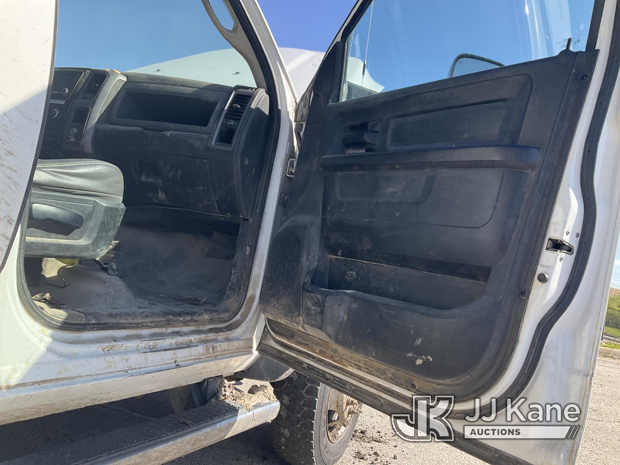 (Kansas City, MO) 2014 RAM 5500 4x4 Crew-Cab Flatbed Truck Runs & Moves) (Sluggish When Taking Off,