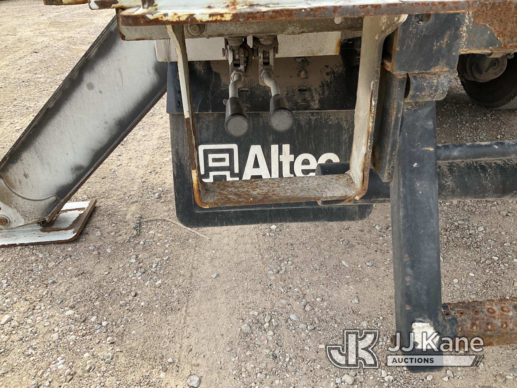 (Waxahachie, TX) Altec AM60E-MH, Over-Center Material Handling Bucket Truck rear mounted on 2016 Fre