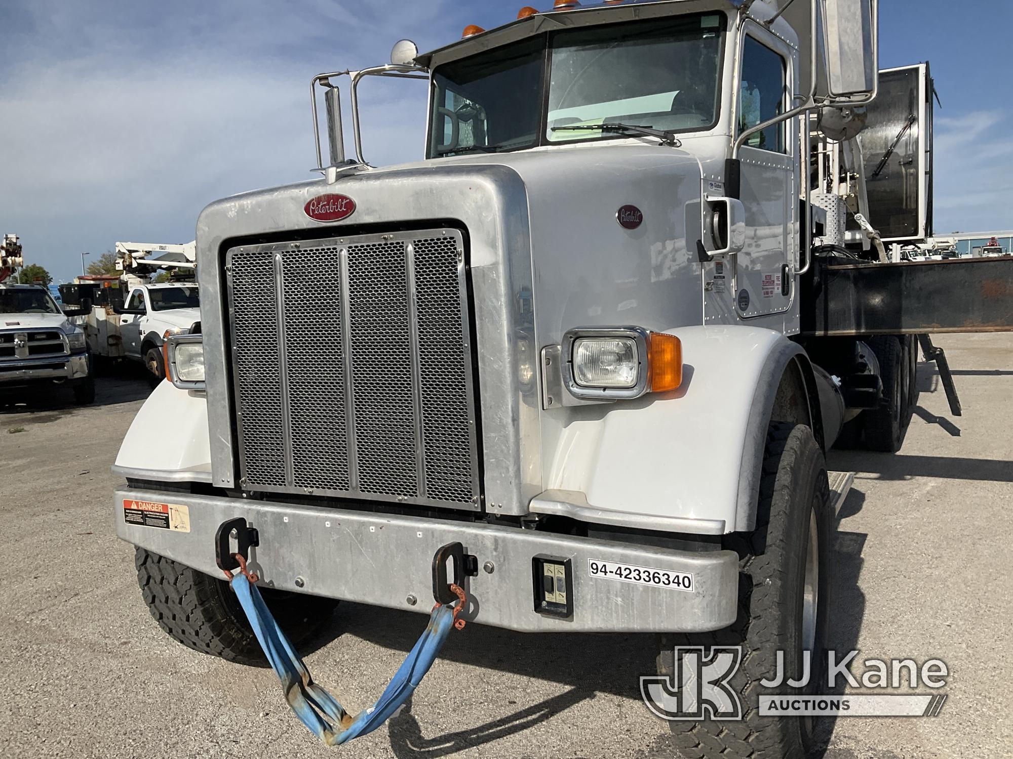 (Kansas City, MO) Altec AC40-152S, Hydraulic Truck Crane rear mounted on 2017 Peterbilt 365 Tri-Axle