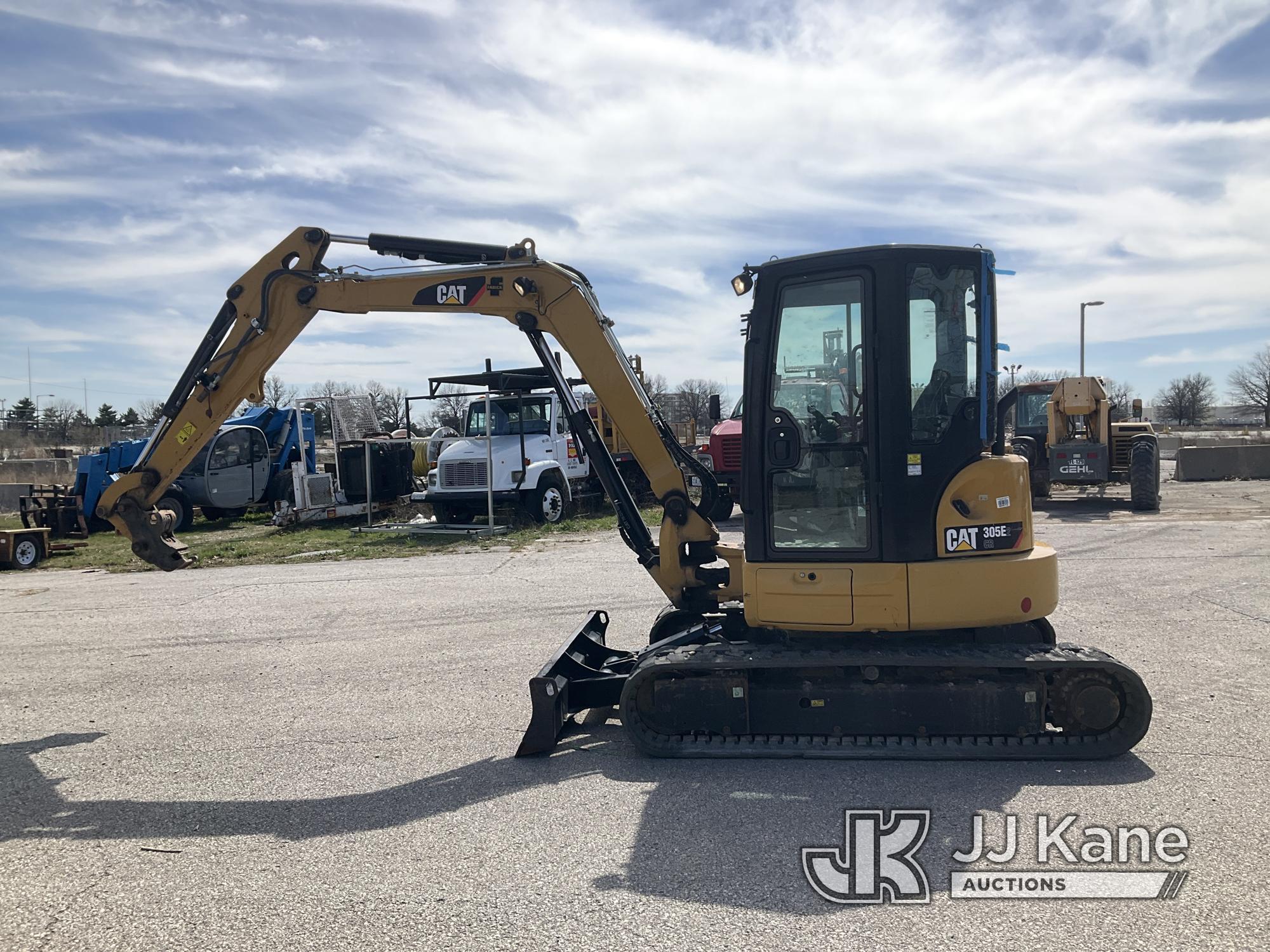 (Kansas City, MO) 2019 Caterpillar 305E2 Mini Hydraulic Excavator Runs, Moves, & Operates) (Has Dama
