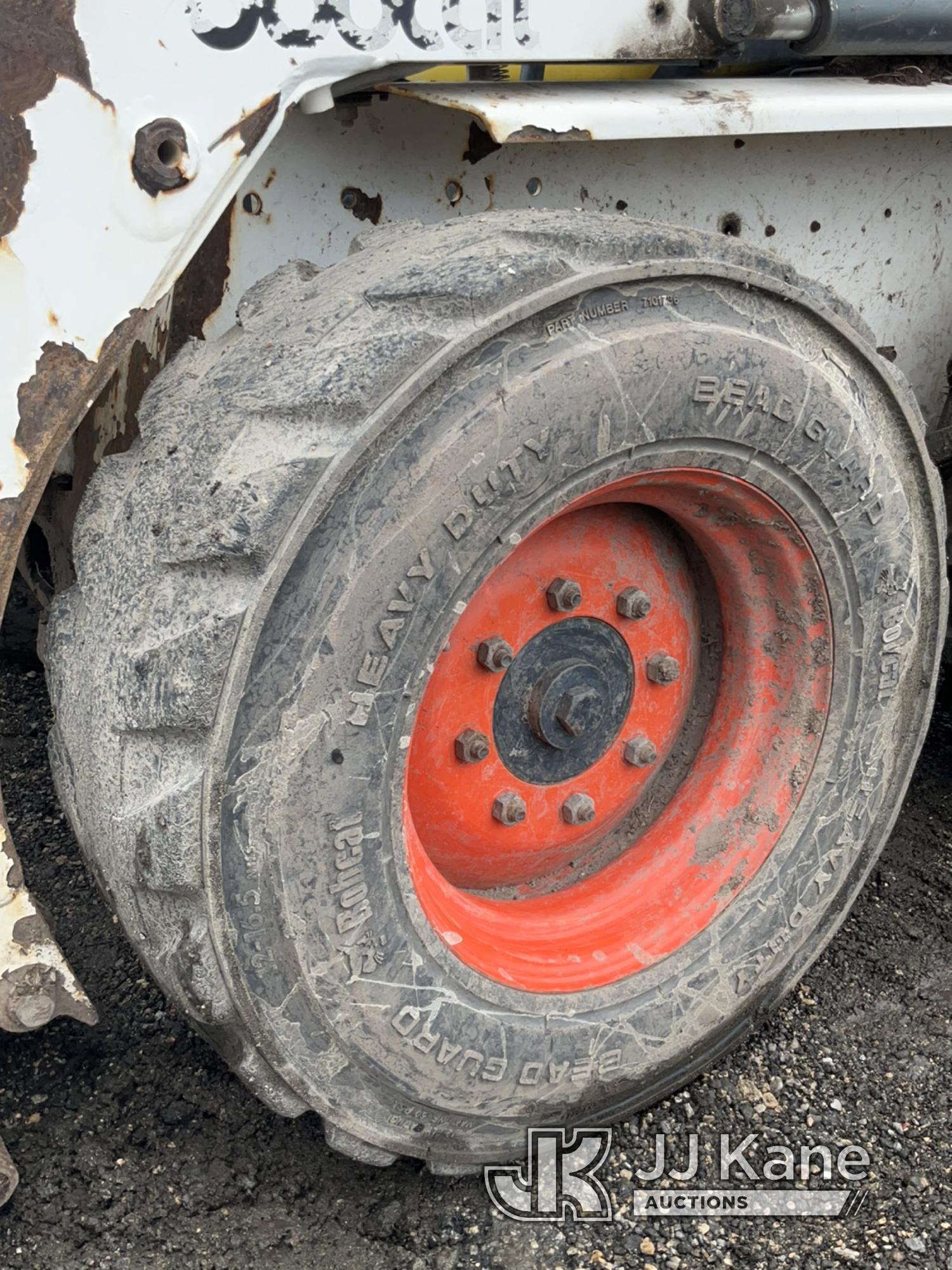 (South Beloit, IL) Bobcat 763 Skid Steer Loader Runs, Moves, Operates, Oil Leak coming from sensor-s