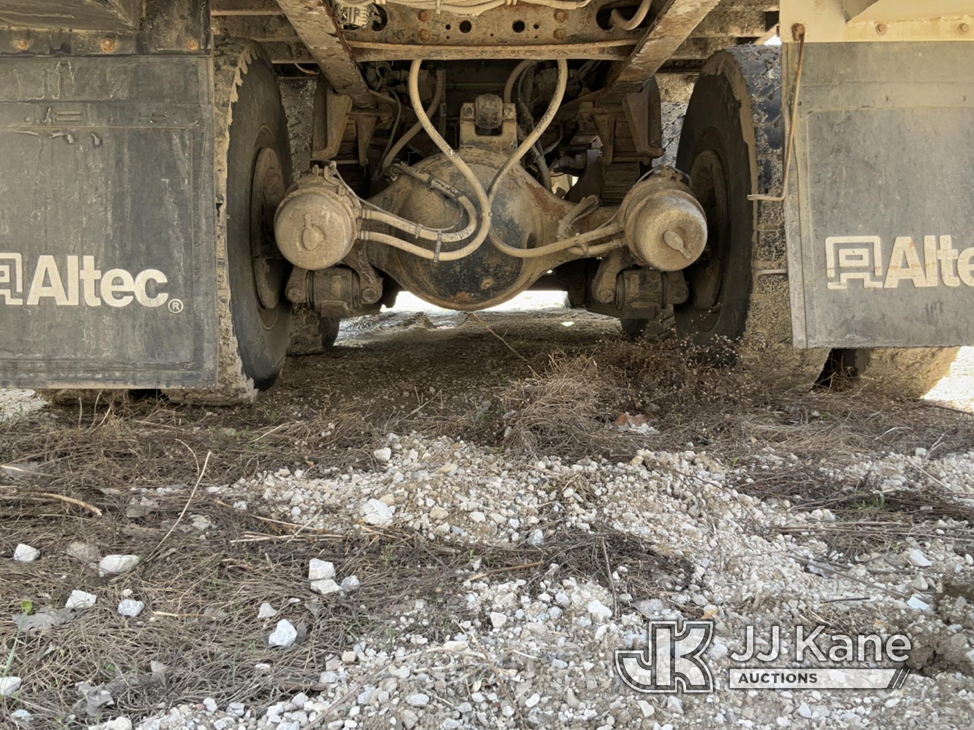 (Des Moines, IA) Altec AH100, Articulating & Telescopic Material Handling Bucket Truck rear mounted