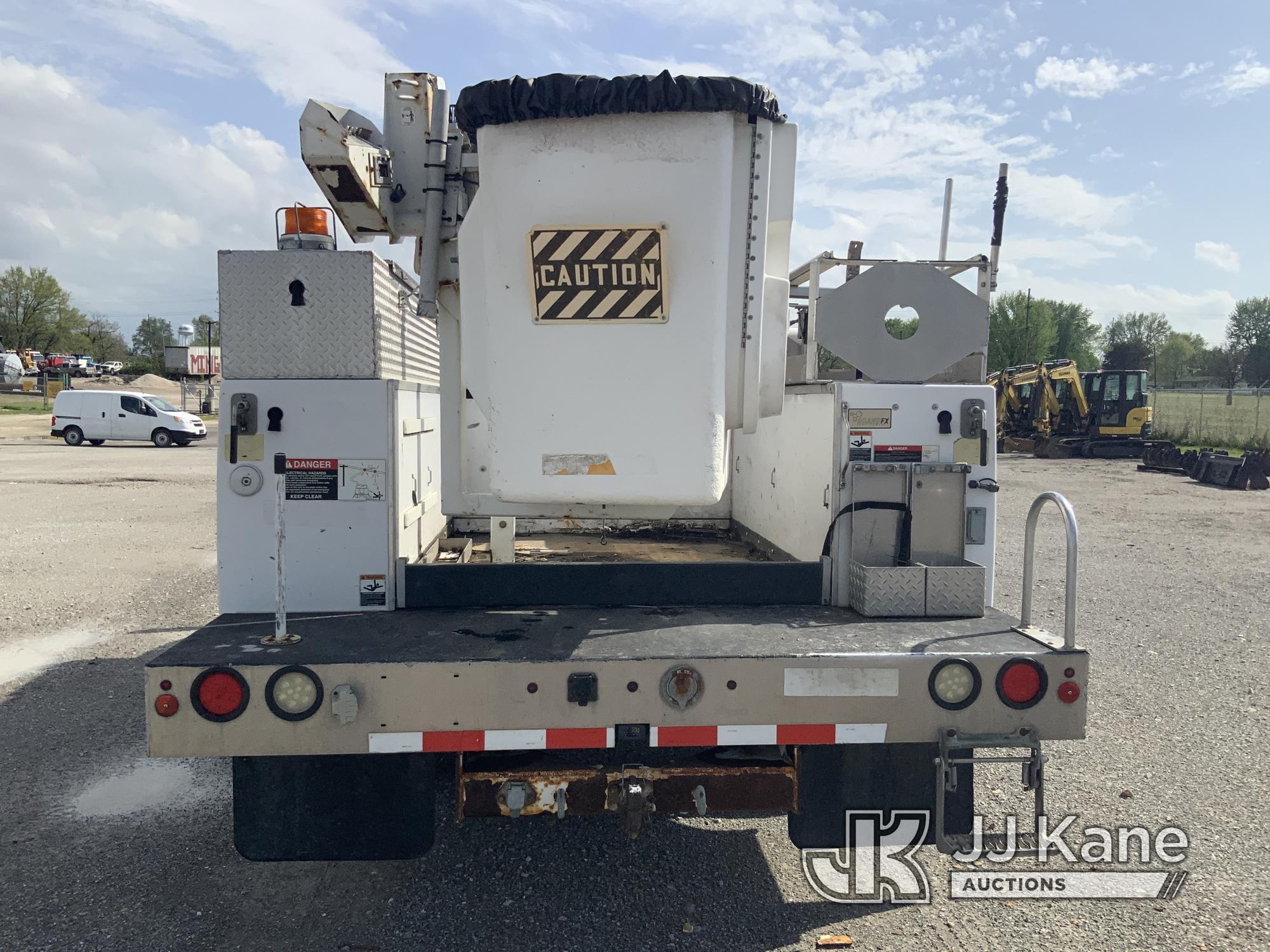 (Hawk Point, MO) Altec AT200A, Telescopic Non-Insulated Bucket Truck mounted behind cab on 2012 Ford