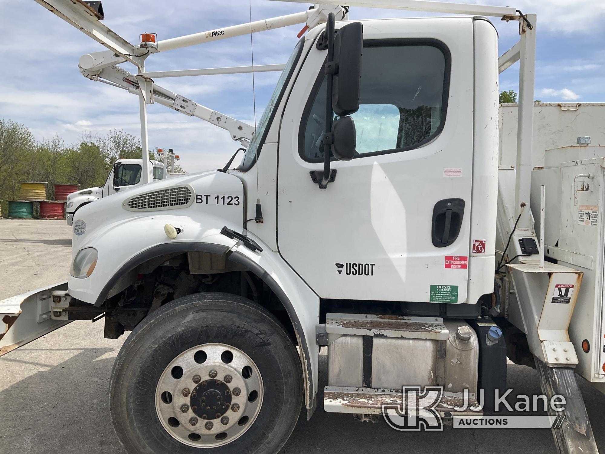 (Kansas City, MO) Altec AA755-MH, Material Handling Bucket Truck rear mounted on 2013 Freightliner M