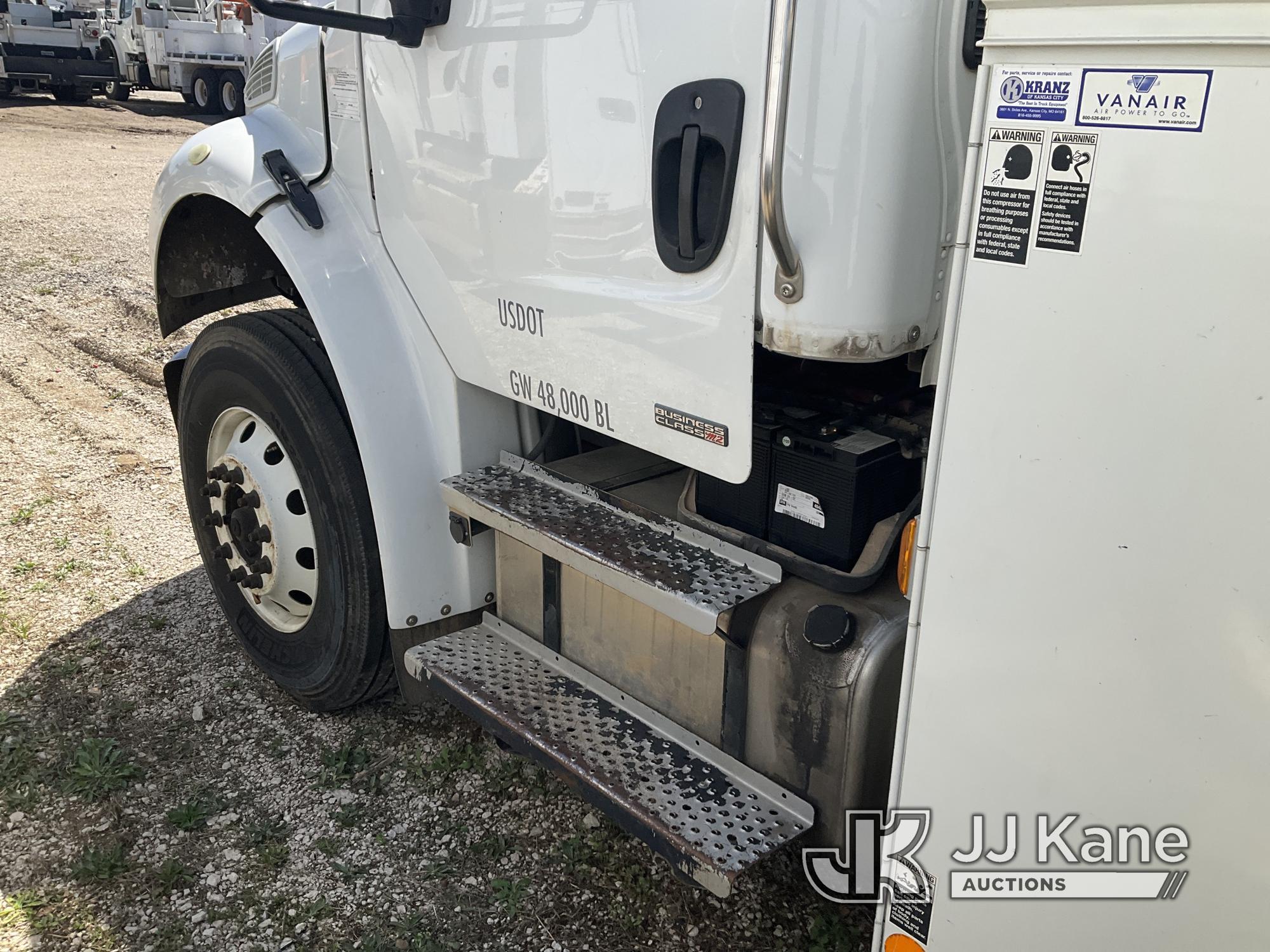 (Kansas City, MO) 2010 Freightliner M2 106 Utility Truck Runs) (Jump to Start, Transmission Not Shif