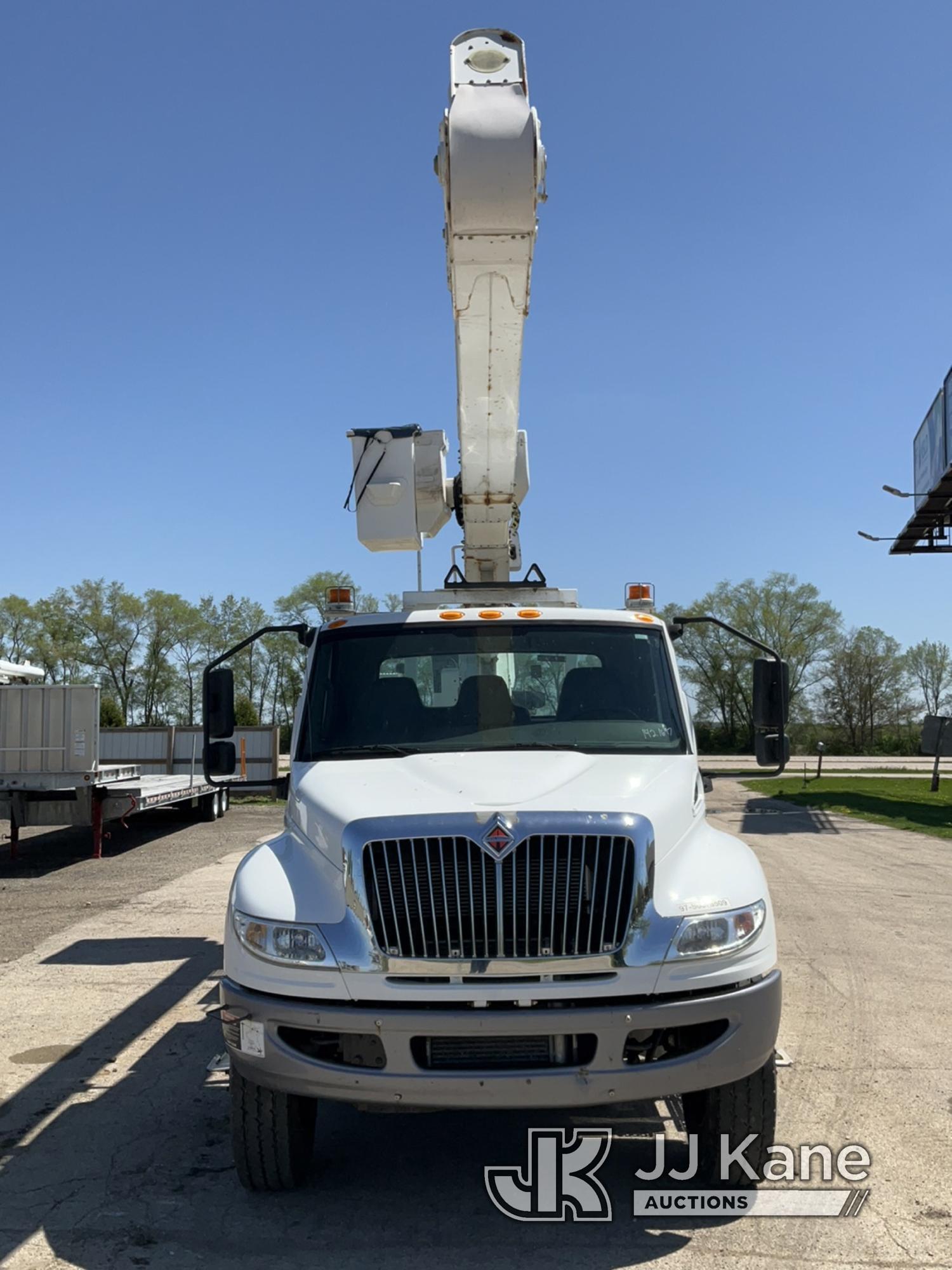 (South Beloit, IL) Altec AA55, Material Handling Bucket Truck rear mounted on 2019 International MV6