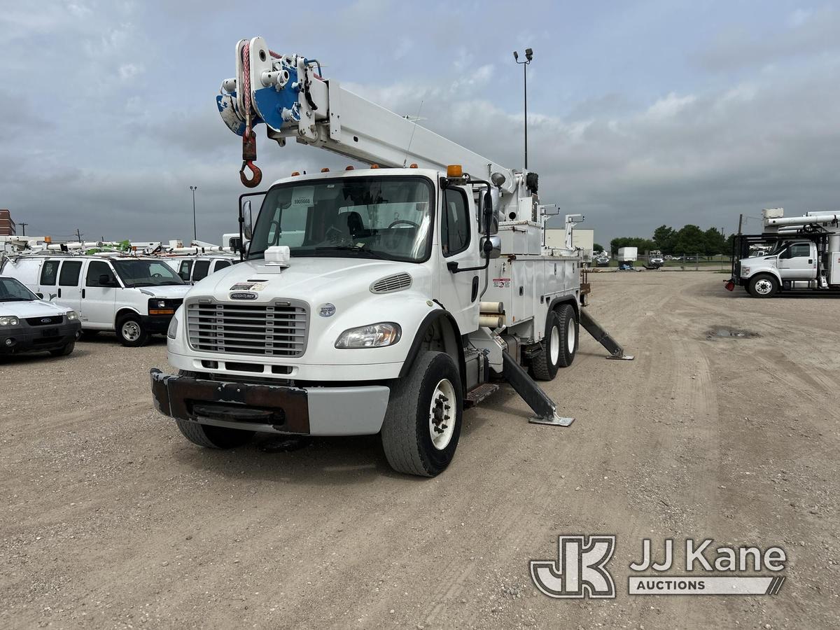 (Waxahachie, TX) Altec D3055B-TR, Hydraulic Truck Crane rear mounted on 2015 FREIGHTLINER M2-106 T/A