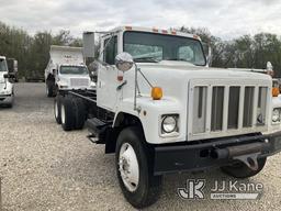 (Tipton, MO) 1999 International 2574 T/A Cab & Chassis Runs and Moves (Crack in Windshield)