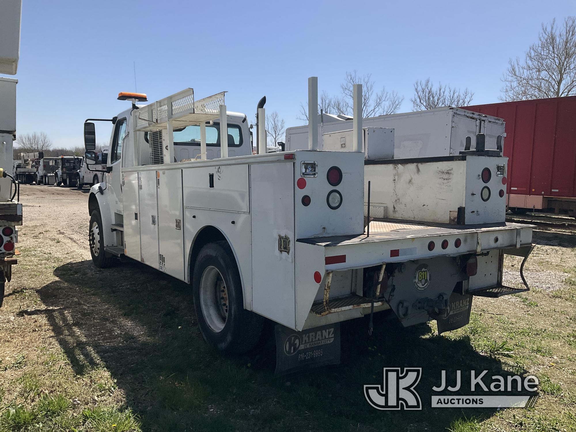 (Kansas City, MO) 2010 Freightliner M2 106 Utility Truck Runs) (Jump to Start, Transmission Not Shif