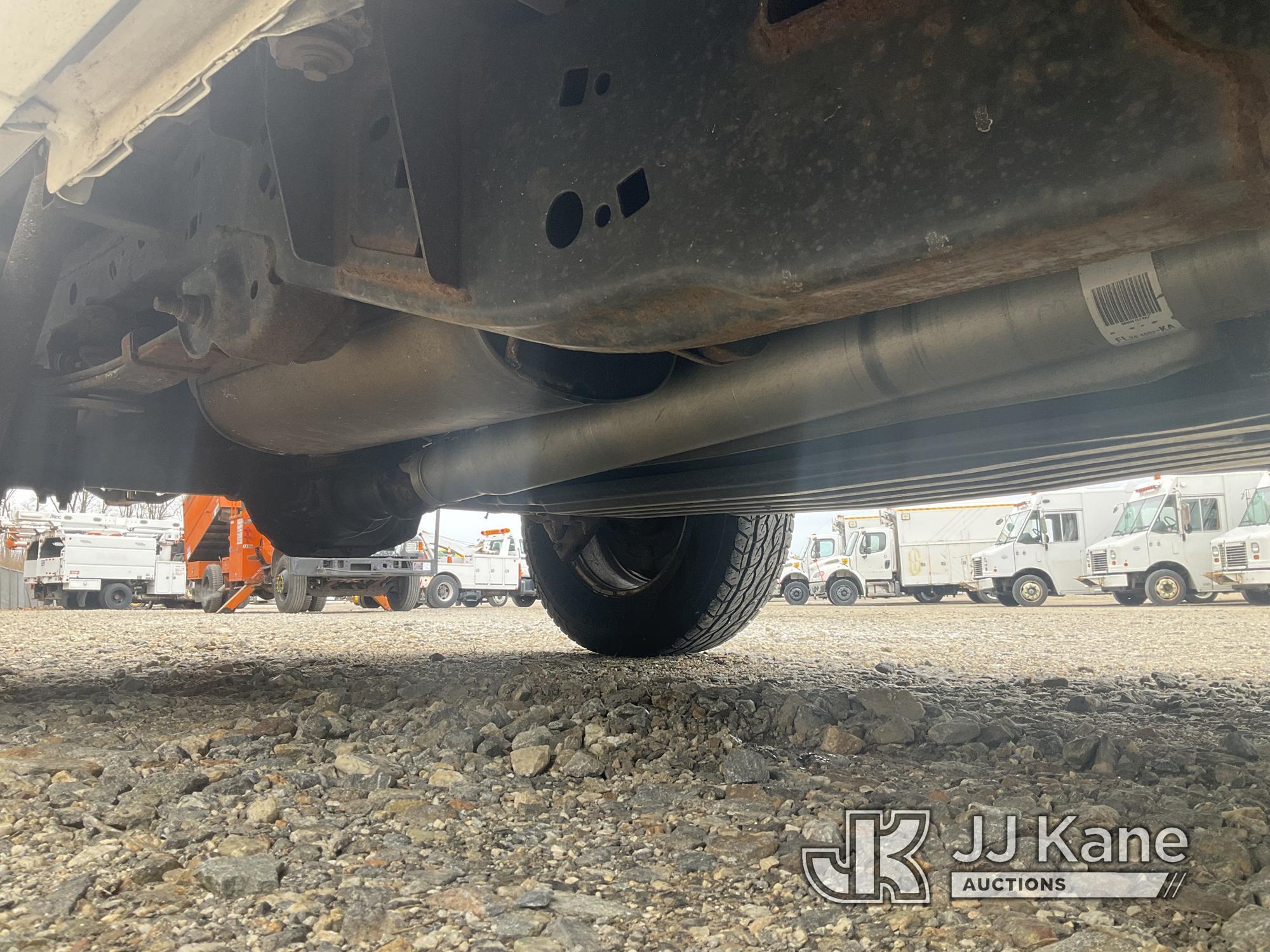 (Shrewsbury, MA) 2015 Ford F150 4x4 Extended-Cab Pickup Truck Runs & Moves) (Body & Rust Damage, Mis