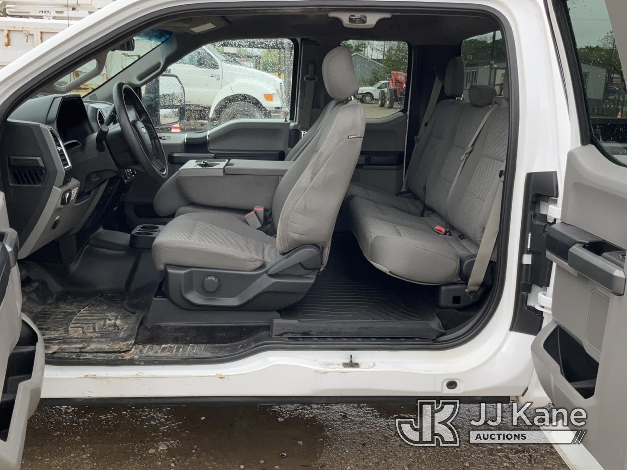 (Charlotte, MI) 2016 Ford F150 4x4 Extended-Cab Pickup Truck Runs, Moves