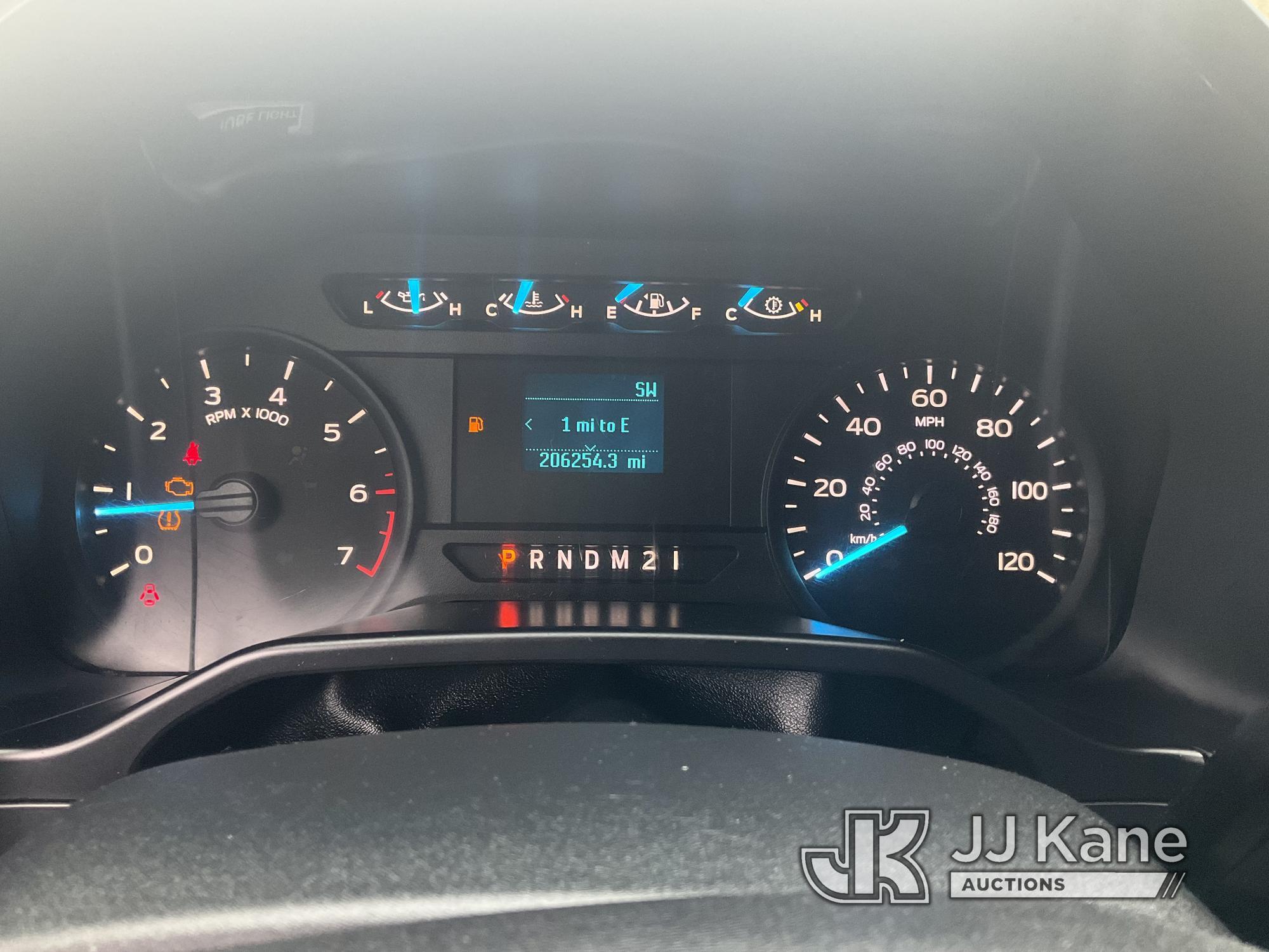 (Shrewsbury, MA) 2016 Ford F150 4x4 Extended-Cab Pickup Truck Runs & Moves) (Check Engine Light On,