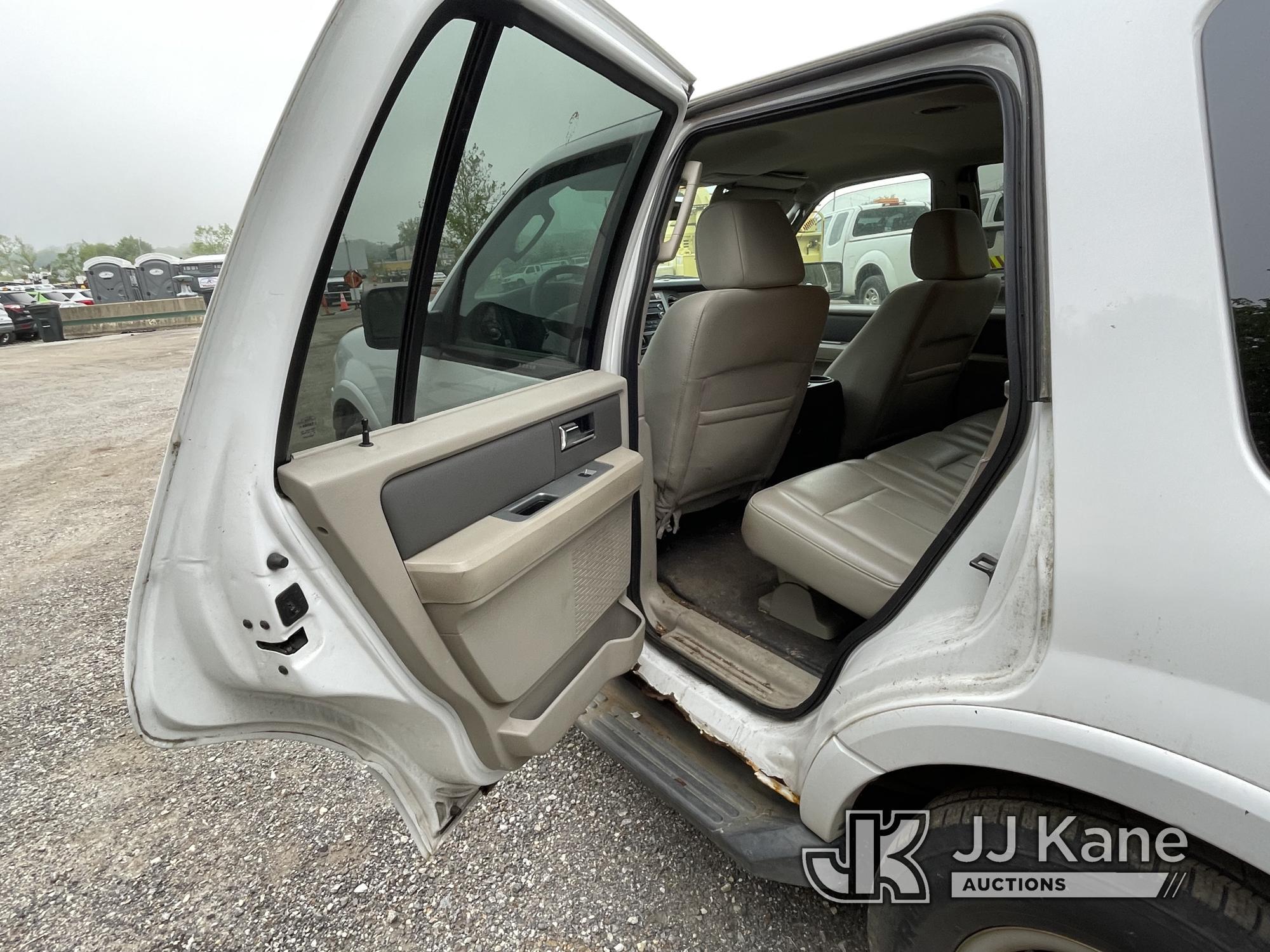 (Plymouth Meeting, PA) 2008 Ford Expedition XLT 4x4 4-Door Sport Utility Vehicle Runs & Moves, Body