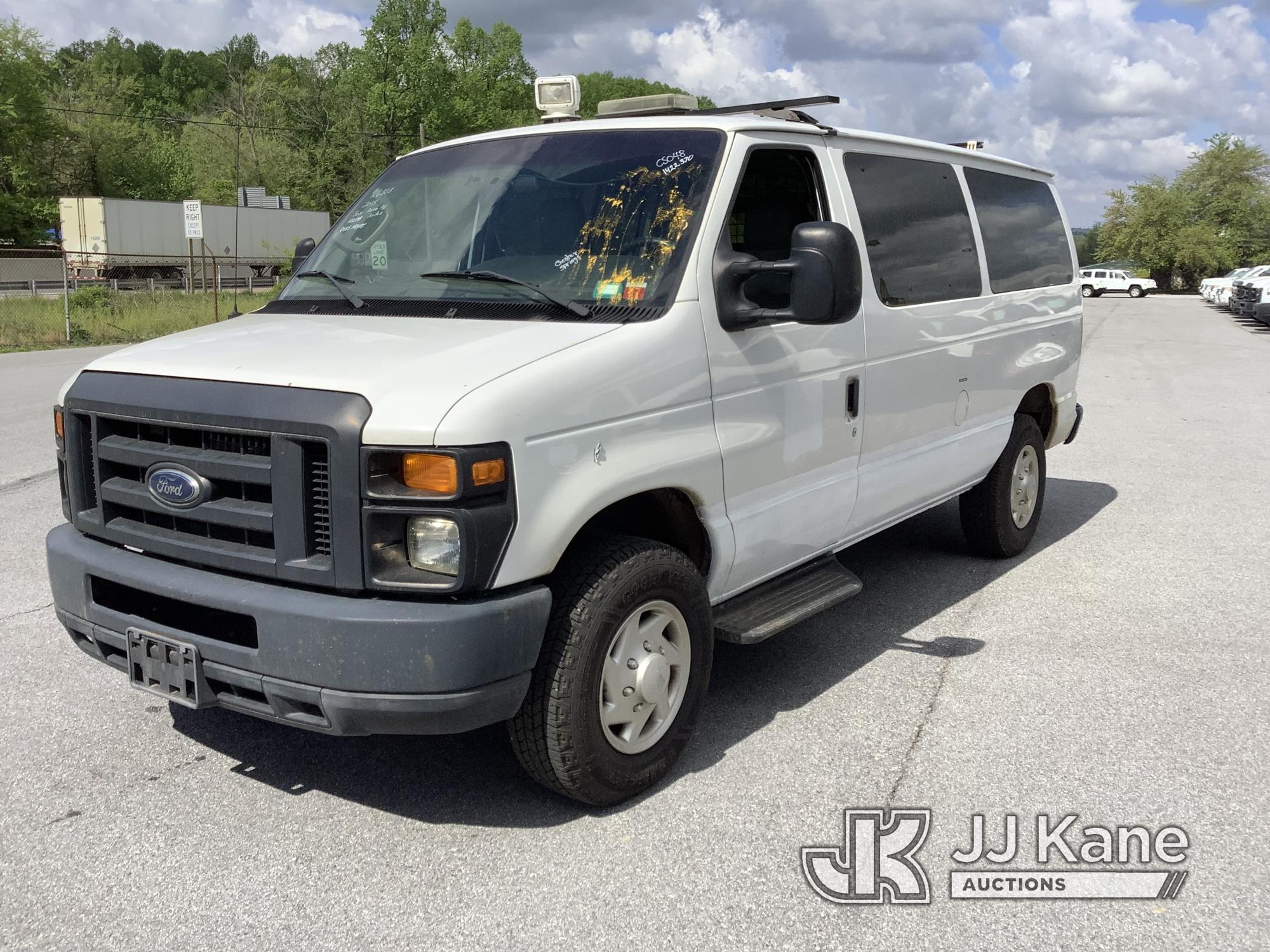 (Chester Springs, PA) 2013 Ford E350 Cargo Van Runs & Moves, Body & Rust Damage) (Inspection and Rem