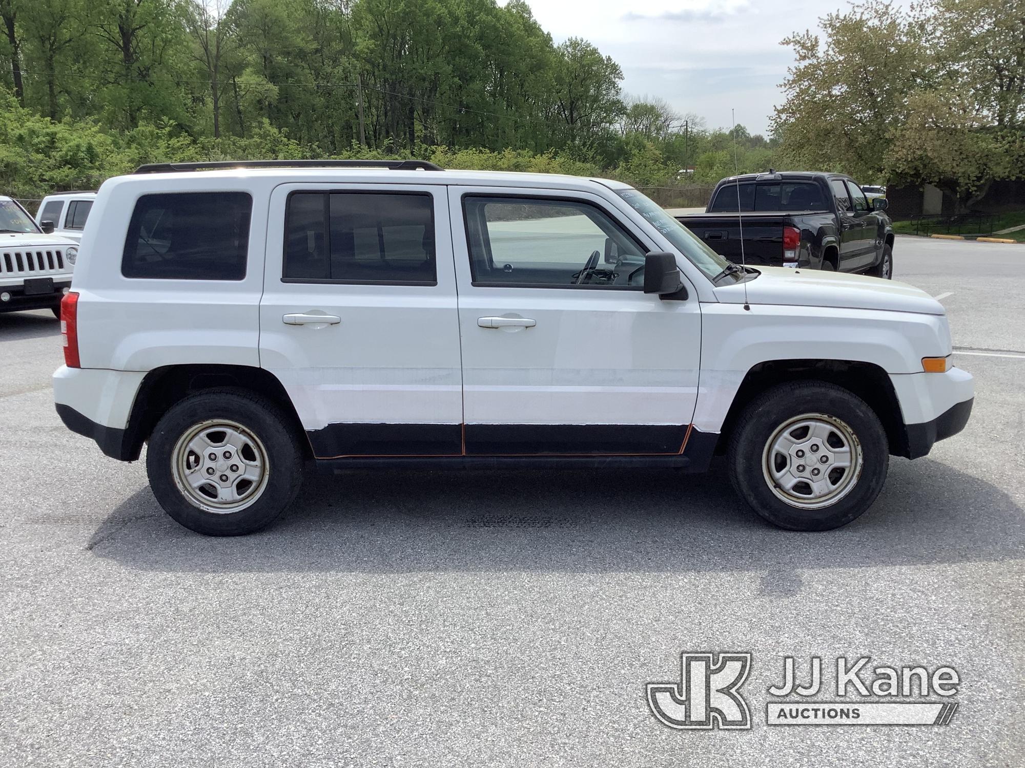 (Chester Springs, PA) 2014 Jeep Patriot 4x4 4-Door Sport Utility Vehicle Runes & Moves) (Only Runs O