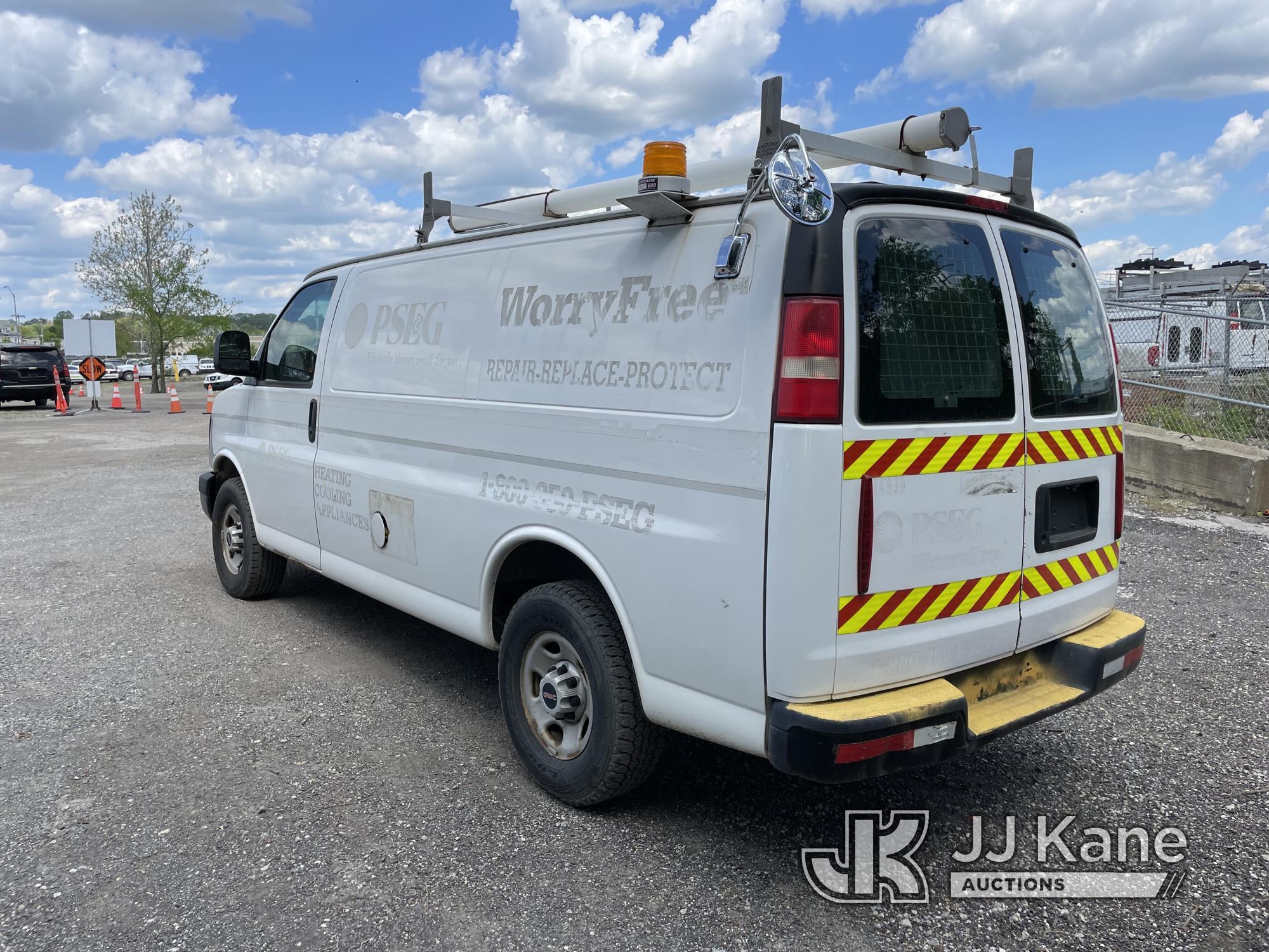 (Plymouth Meeting, PA) 2008 GMC Savana G3500 Cargo Van Runs & Moves, Body & Rust Damage, No Power St