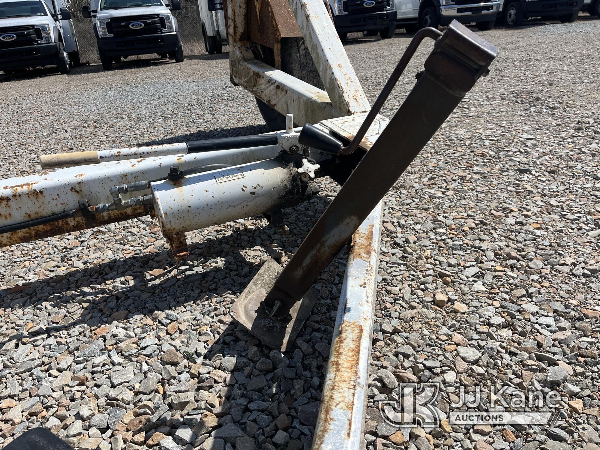 (Smock, PA) 2012 Slabach Wheeler Reeler I-85 Reel Trailer Broken Jack, Rust Damage