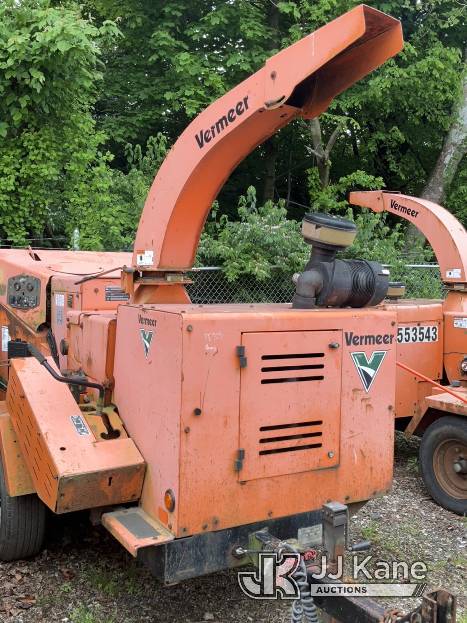 (Plymouth Meeting, PA) 2010 Vermeer BC1000XL Chipper (12in Drum) Runs, Body & Rust Damage, Seller St