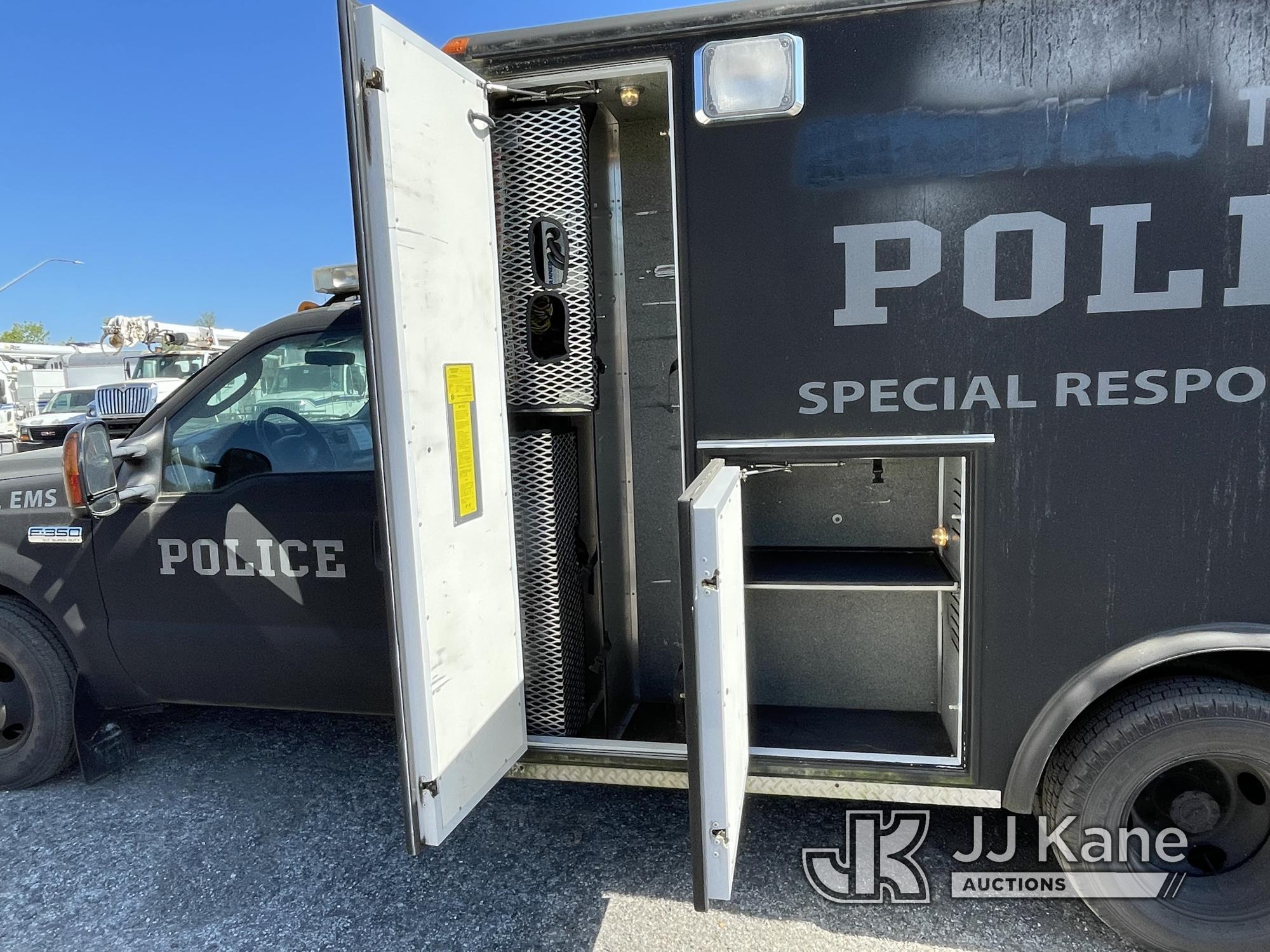 (Plymouth Meeting, PA) 2005 Ford F350 Emergency Response Truck Runs & Moves, Check Engine Light, Bod