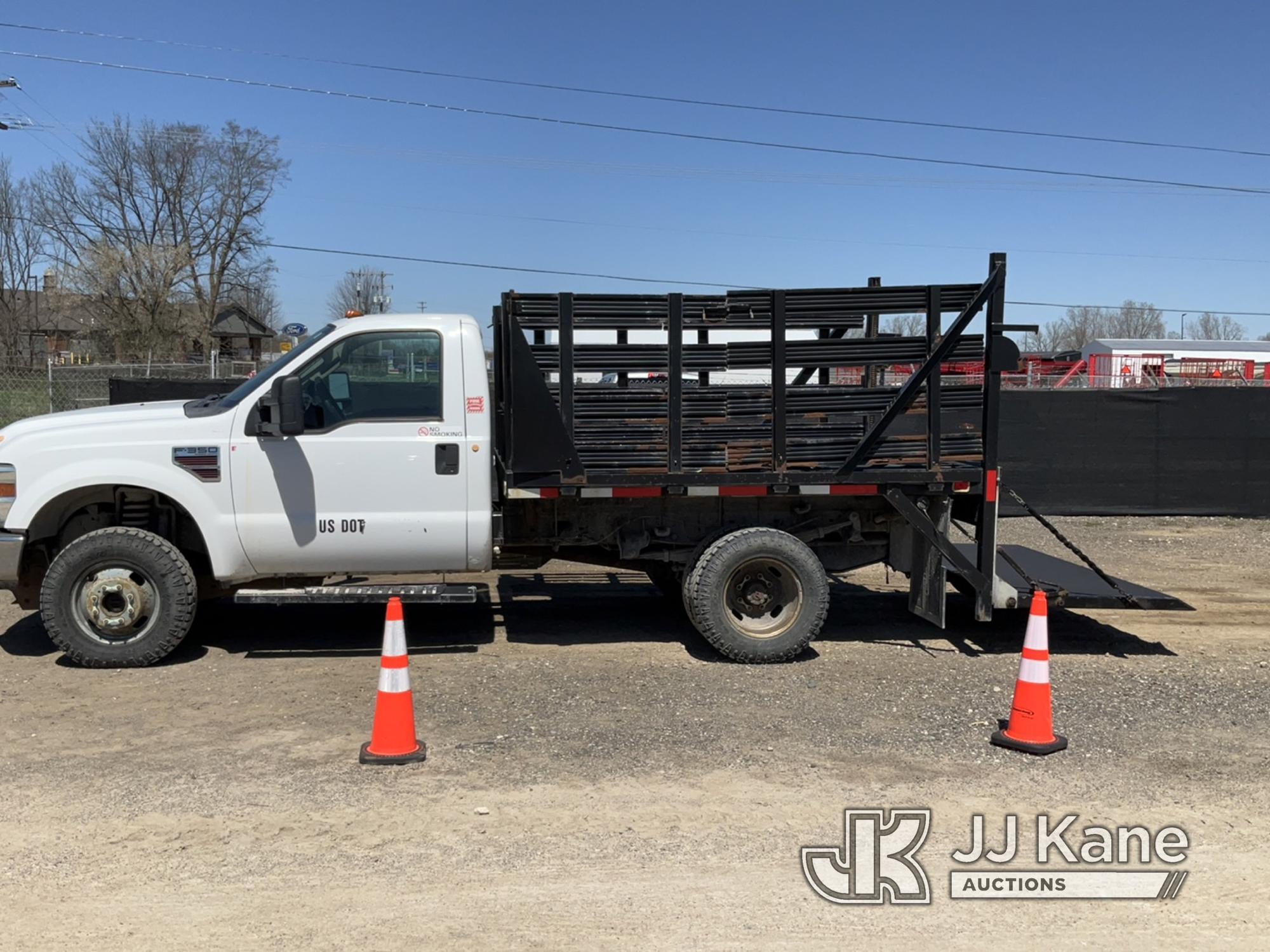 (Charlotte, MI) 2008 Ford F350 4x4 Flatbed Truck Runs, Moves, Rust, Rotted Boards On Bed