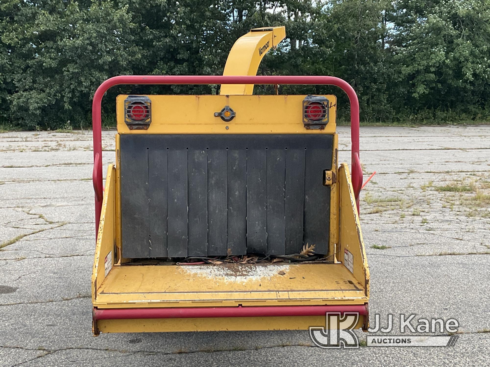 (Wells, ME) 2015 Vermeer BC1000XL Chipper (12in Drum), trailer mtd Not Running, Condition Unknown, B