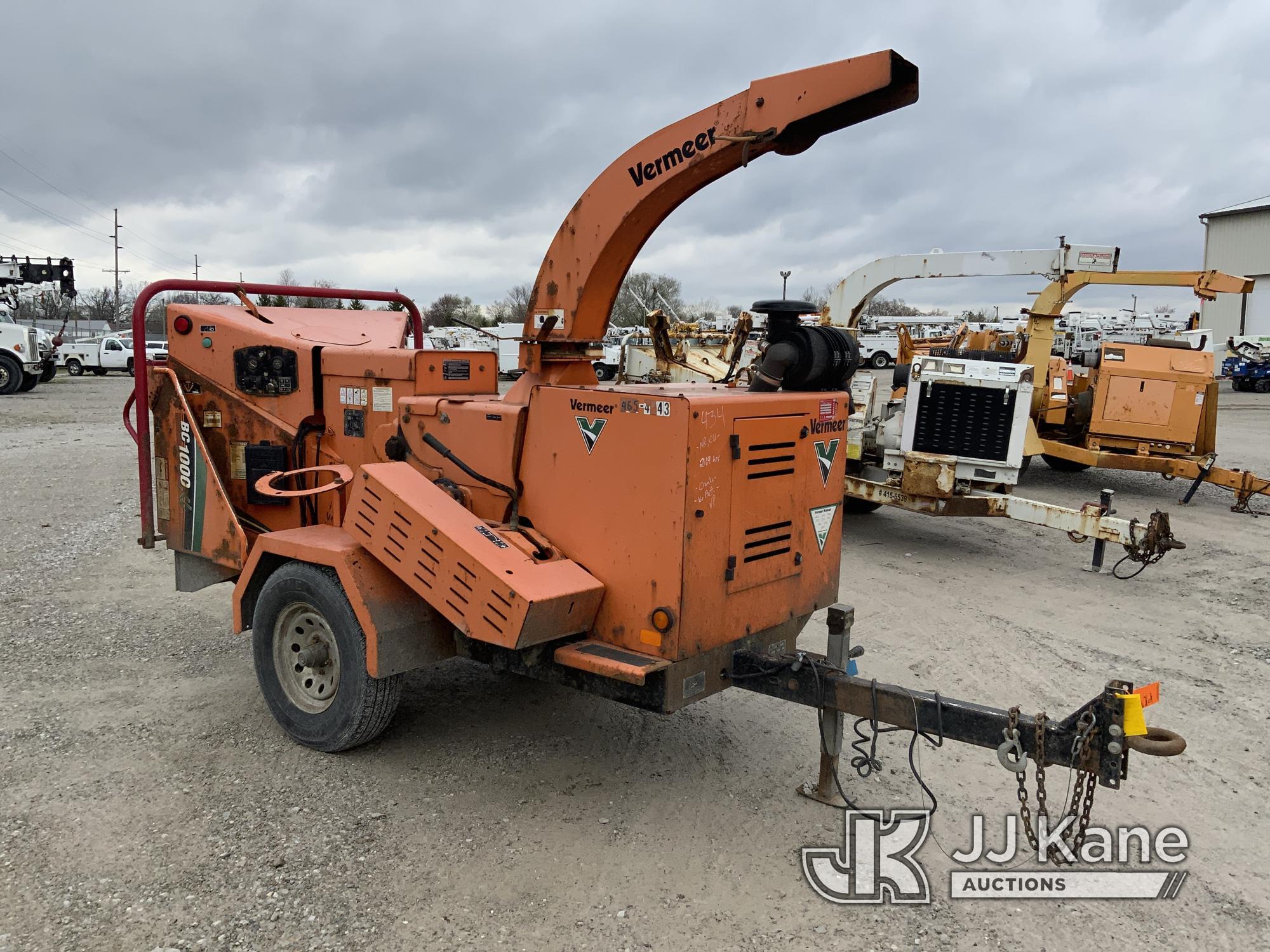 (Fort Wayne, IN) 2014 Vermeer BC1000XL Chipper (12in Drum), trailer mtd. Not Running, Condition Unkn