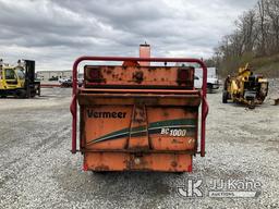 (Shrewsbury, MA) 2012 Vermeer BC1000XL Chipper (12in Drum) Runs) (Operating Condition Unknown, Rust