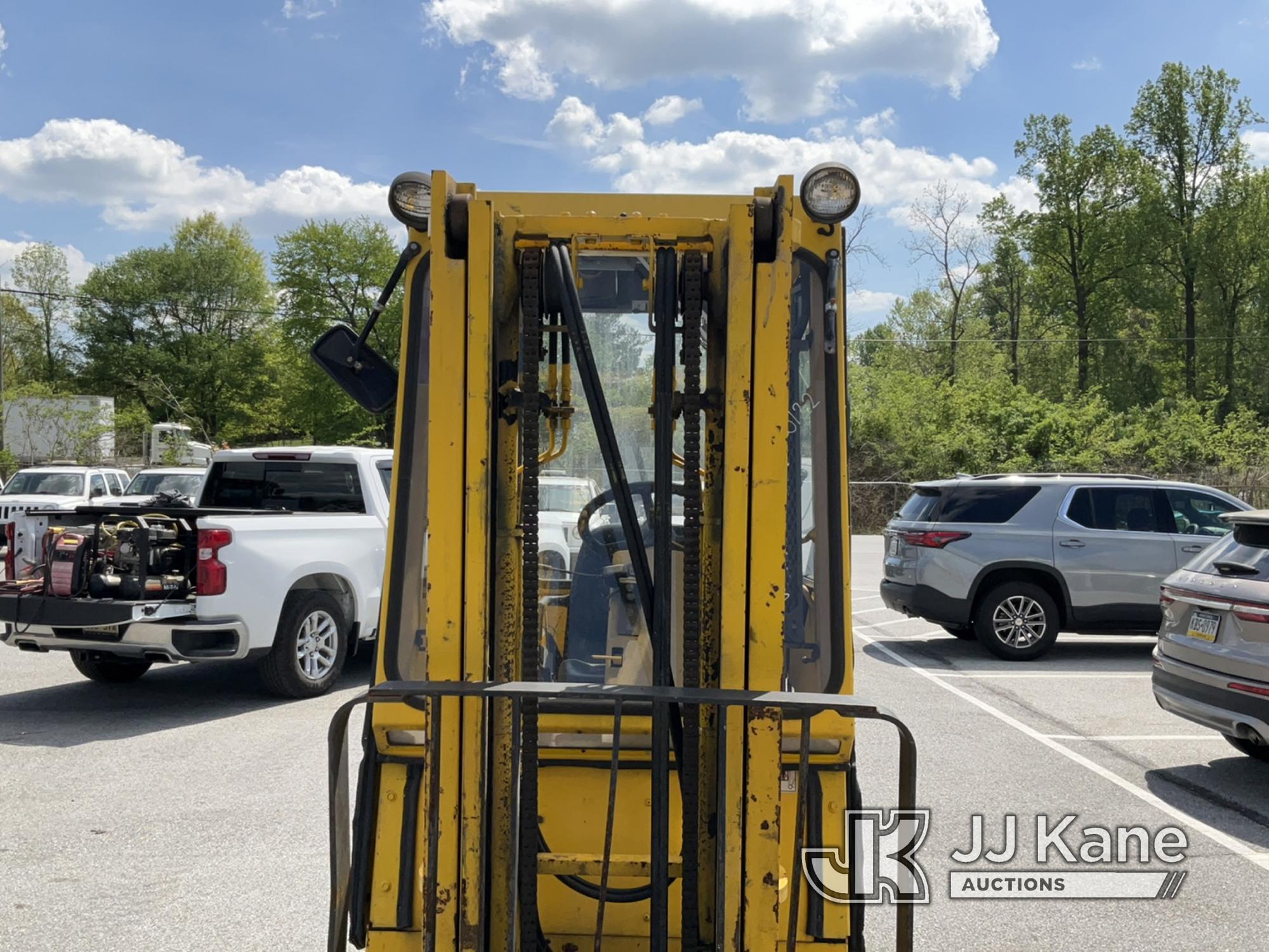 (Chester Springs, PA) Hyster E35XL Solid Tired Forklift Batteries Bad, Not Operating, Condition Unkn