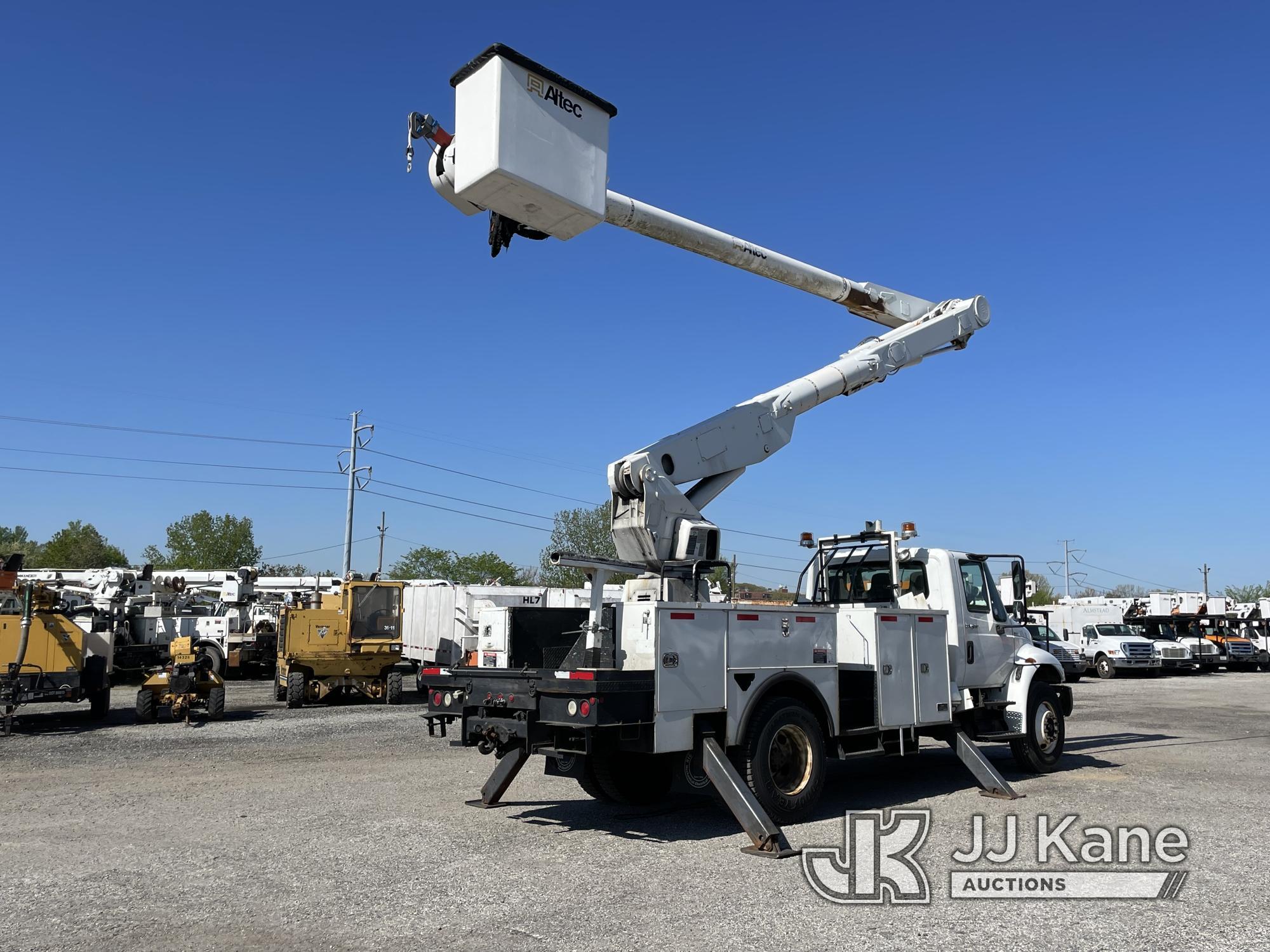 (Plymouth Meeting, PA) Altec AM855, Over-Center Material Handling Bucket Truck rear mounted on 2009