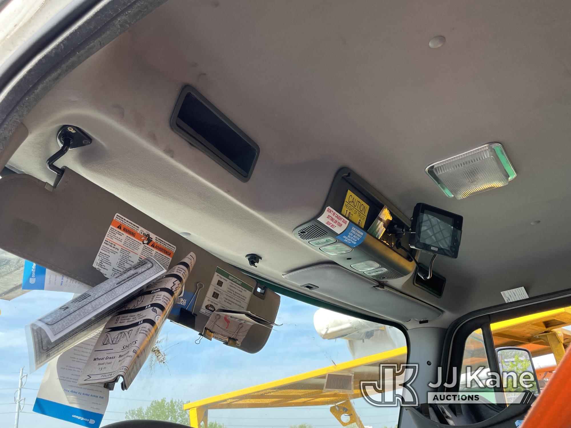 (Plymouth Meeting, PA) Terex/HiRanger SC45, Over-Center Bucket Truck center mounted on 2014 Freightl