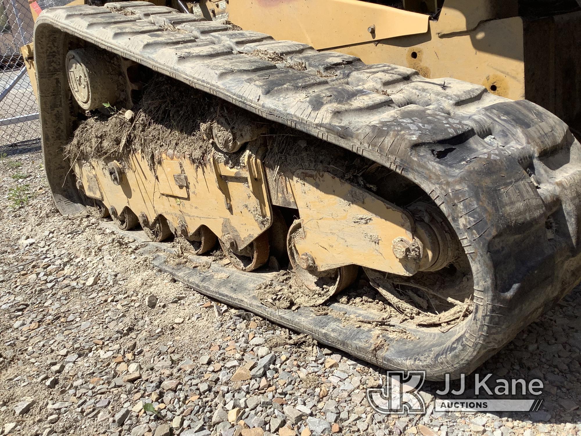 (Smock, PA) 2019 Caterpillar 299D2XHP Skid Steer Loader, Selling with attachment item #1422755 Not R