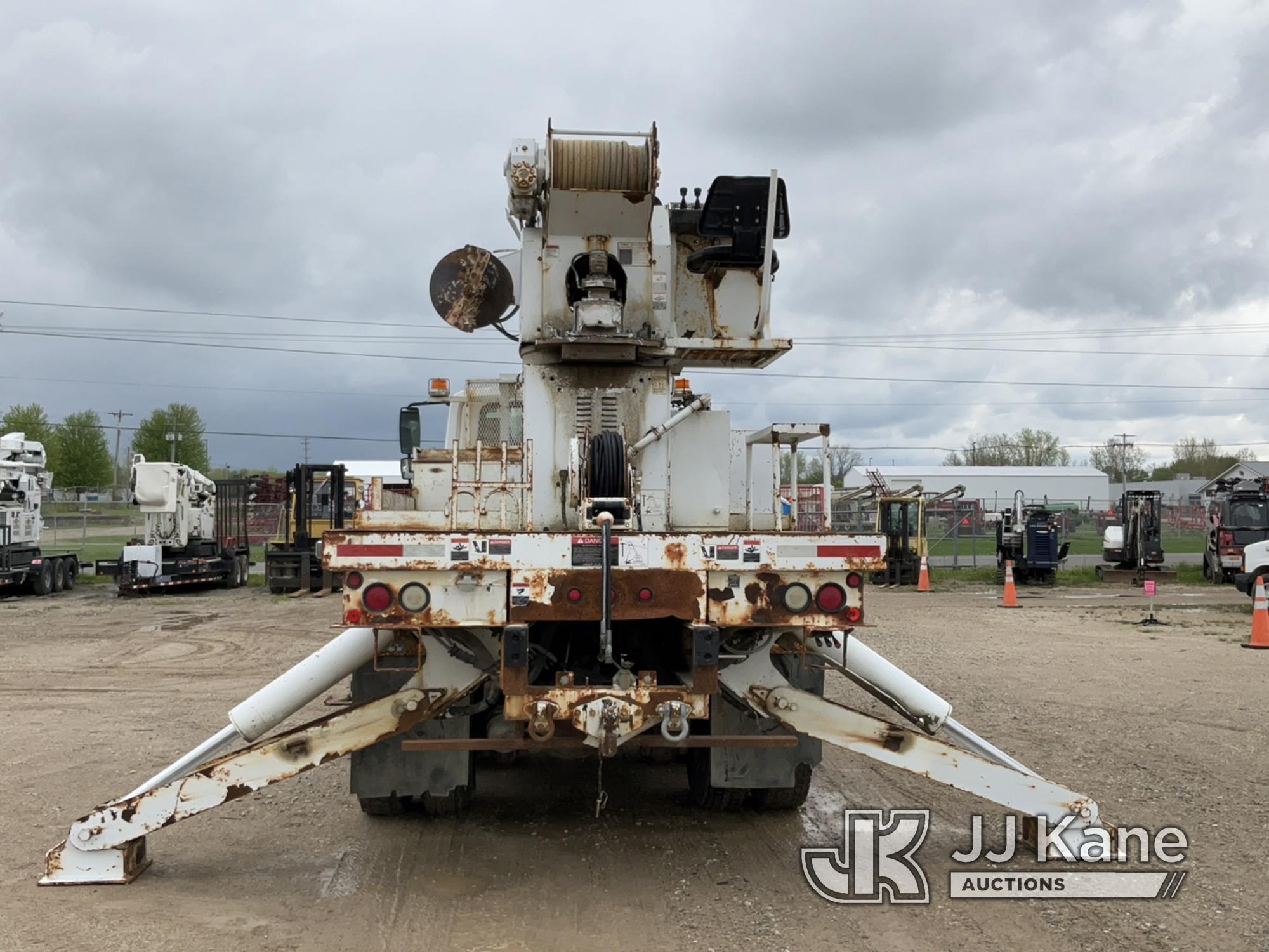 (Charlotte, MI) Altec D3060-TR, Digger Derrick rear mounted on 2004 International 7400 6x6 T/A Utili