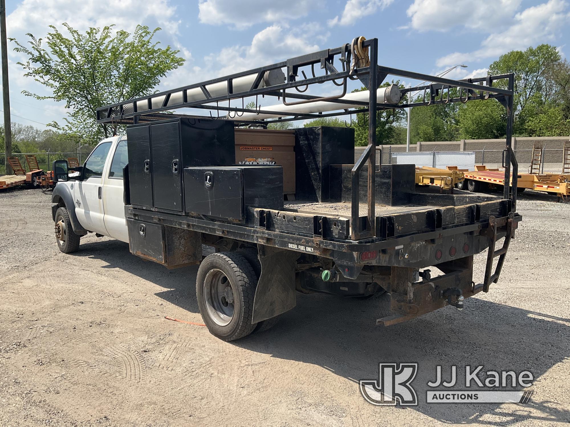 (Plymouth Meeting, PA) 2016 Ford F550 4x4 Crew-Cab Flatbed Truck Runs & Moves, Body & Rust Damage