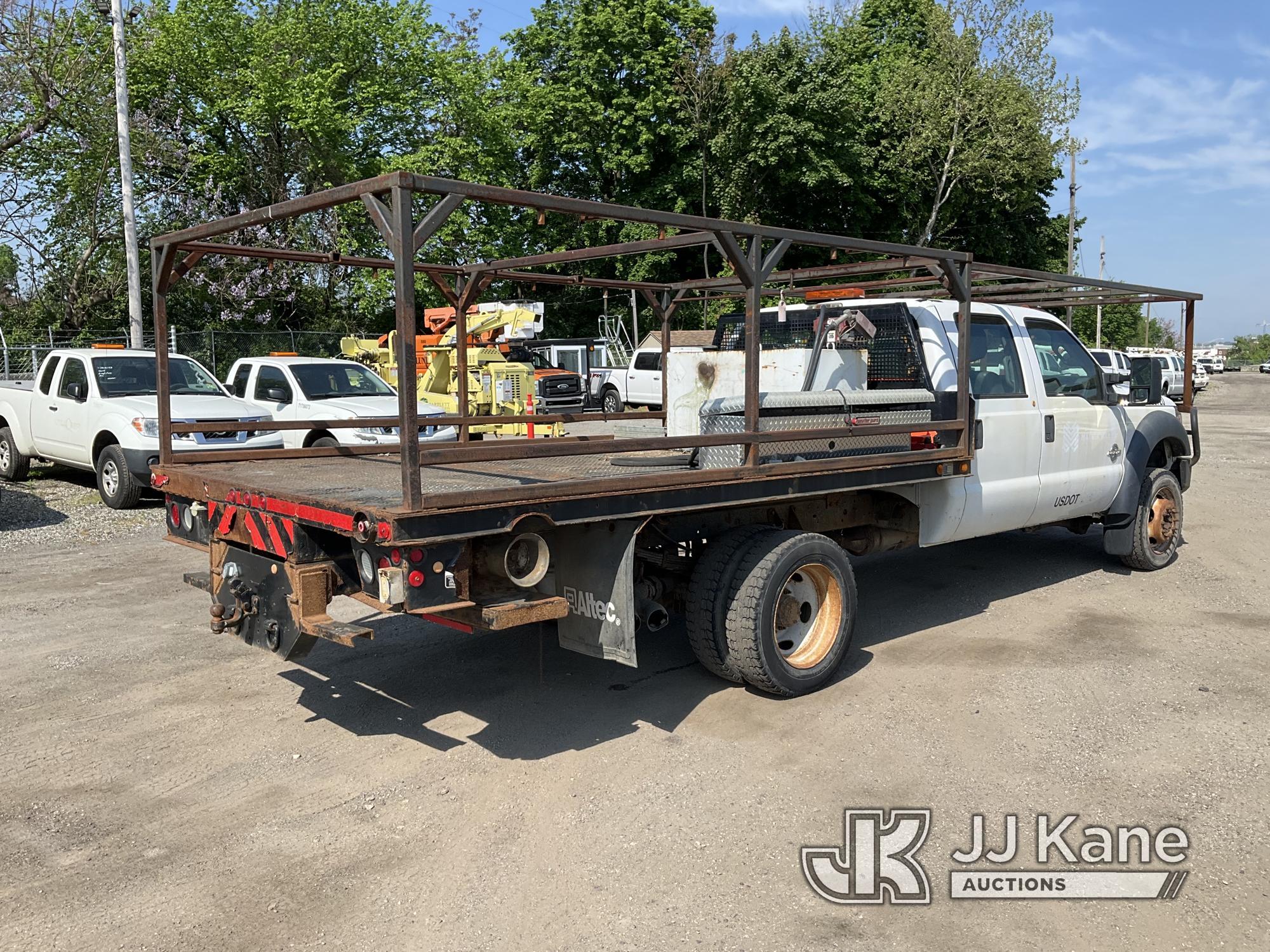 (Plymouth Meeting, PA) 2012 Ford F450 4x4 Crew-Cab Flatbed Truck Runs & Moves,Body & Rust Damage, Se