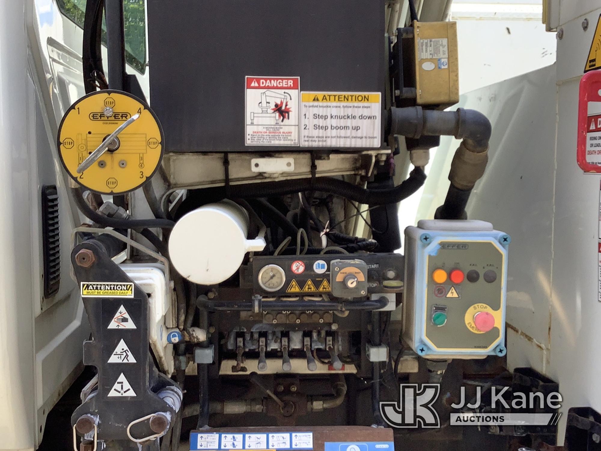 (Harmans, MD) Effer 170/4S, Knuckleboom Crane mounted behind cab on 2007 International 4400 Service