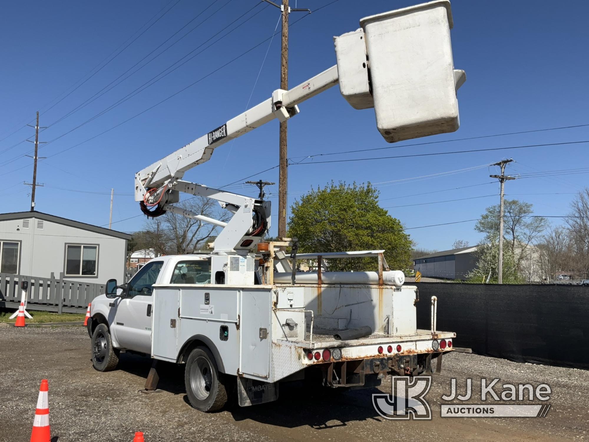 (Charlotte, MI) HiRanger TL38-P, Articulating & Telescopic Bucket Truck mounted behind cab on 2001 F