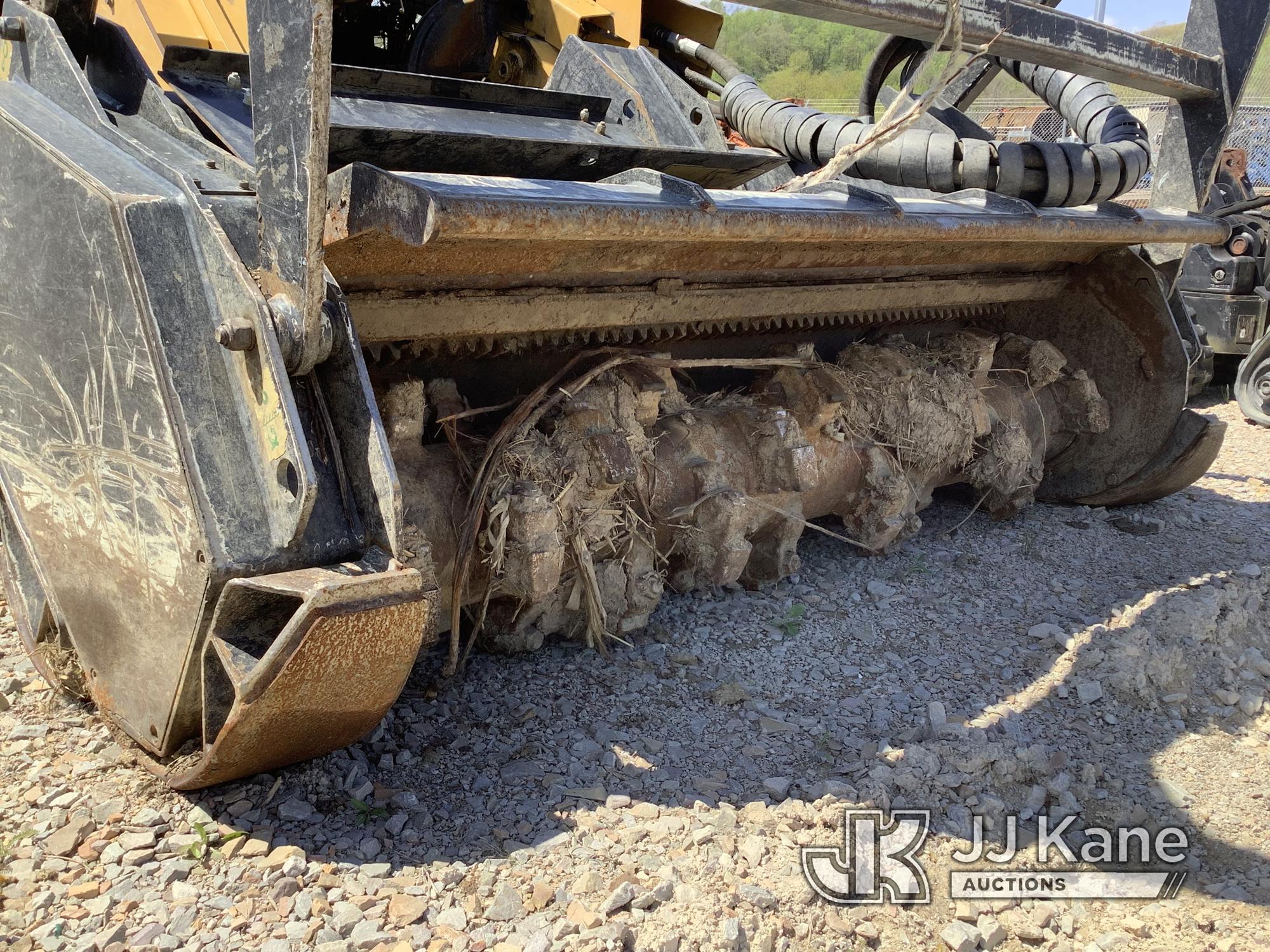 (Smock, PA) 2019 Caterpillar 299D2XHP Skid Steer Loader, Selling with attachment item #1422755 Not R