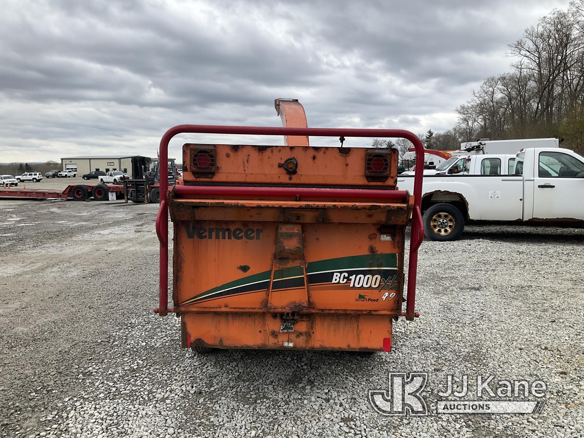 (Shrewsbury, MA) 2013 Vermeer BC1000XL Chipper (12in Drum) Runs) (Operating Condition Unknown, Rust