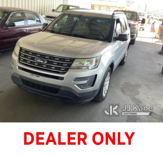 (Jurupa Valley, CA) 2016 Ford Explorer 4-Door Sport Utility Vehicle Runs & Moves, Paint Damage, Body