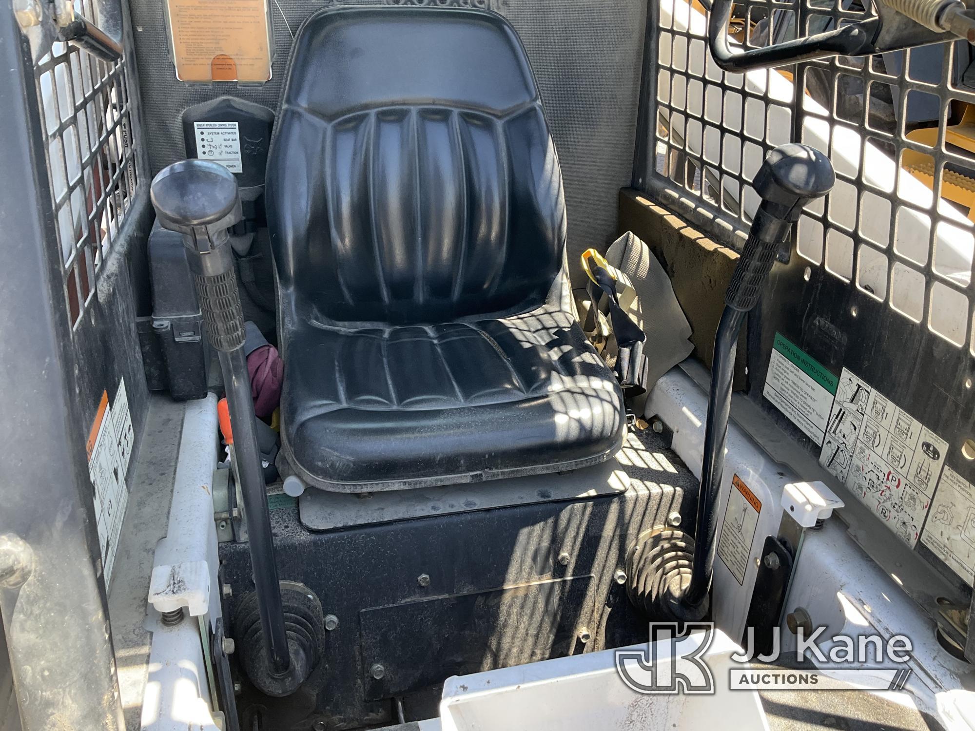 (Jurupa Valley, CA) 1999 Bobcat 763 Skid Steer Loader Runs & Moves