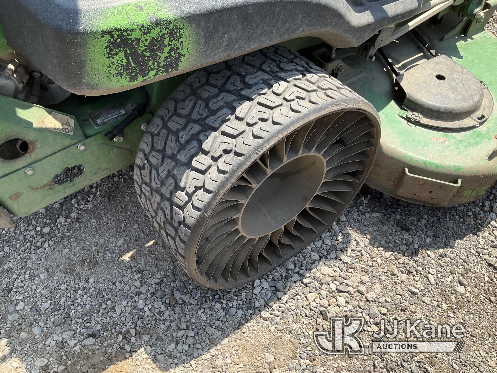 (Jurupa Valley, CA) John Deere 72 in Mower Not Running, True Hours Unknown