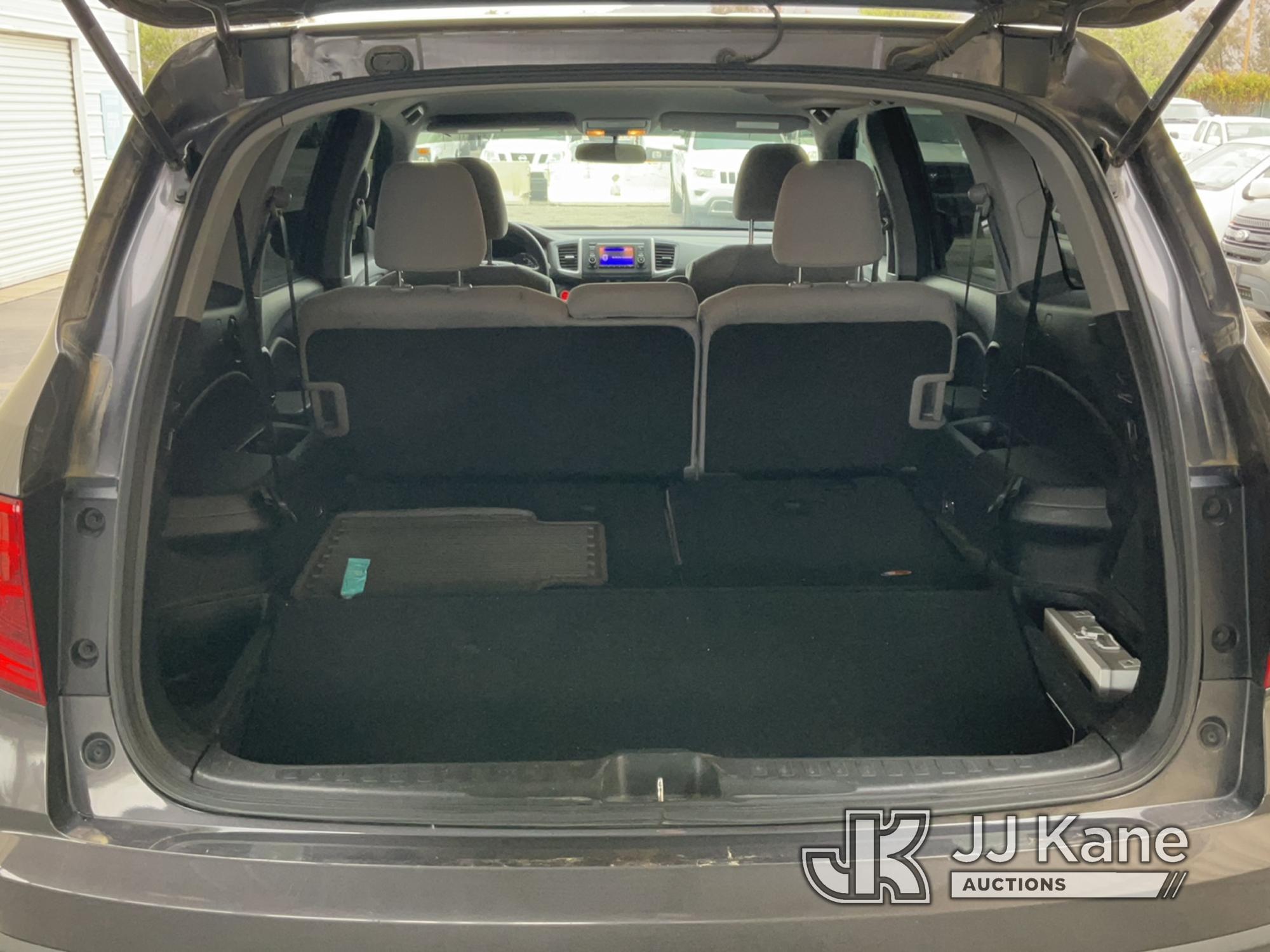 (Jurupa Valley, CA) 2018 HONDA PILOT 4-Door Sport Utility Vehicle Runs & Moves, Dent In Liftgate, Op