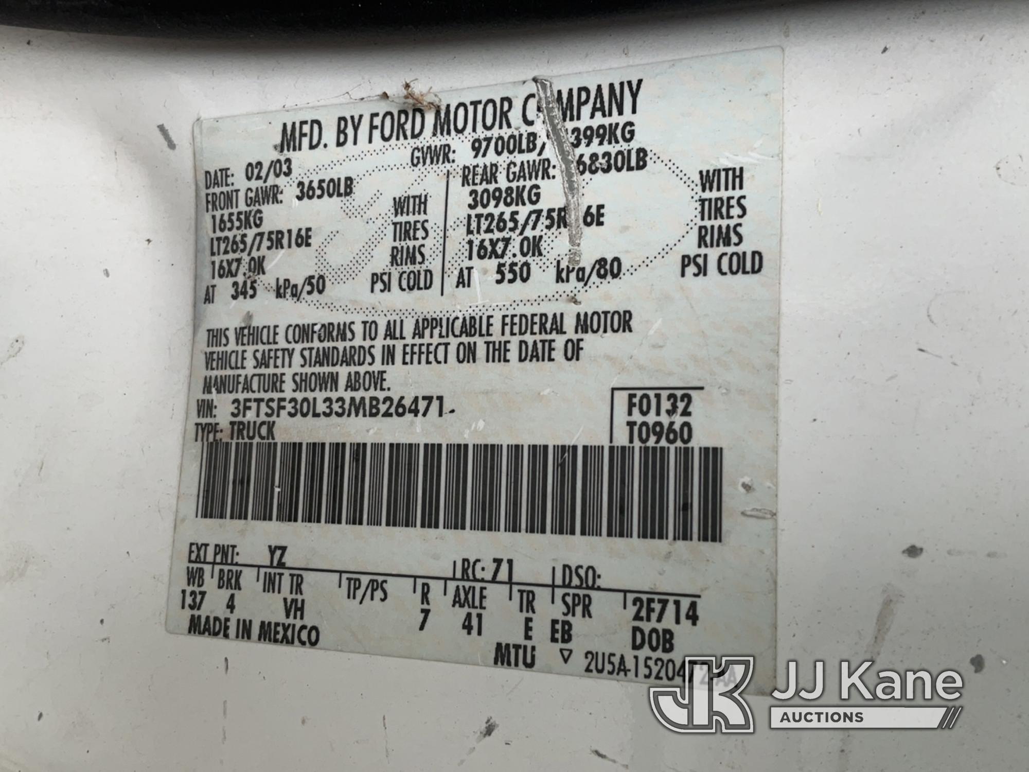 (Jurupa Valley, CA) 2003 Ford F350 Service Truck Runs & Moves , Paint Damage