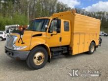 (Shrewsbury, MA) 2004 International 4400 Extended Cab Enclosed Utility/Air Compressor Truck Runs & M