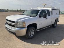 (Wichita, KS) 2010 Chevrolet Silverado 2500HD 4x4 Extended-Cab Pickup Truck Runs & Moves) (Jump to S