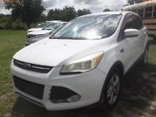7-10132 (Cars-SUV 4D)  Seller: Gov-Manatee County 2013 FORD ESCAPE