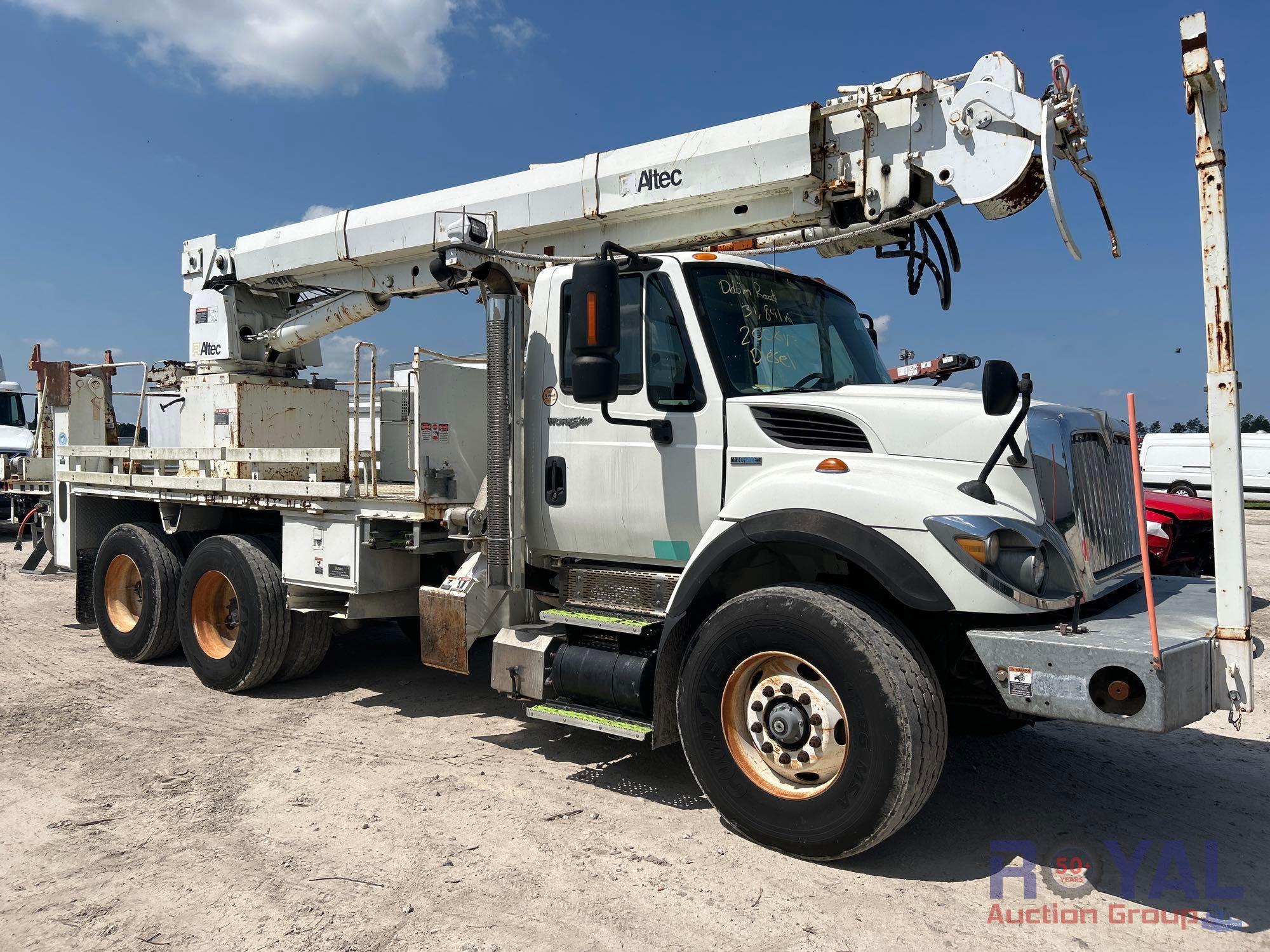 2008 International 7400 T/A Altec Digger Derrick Truck