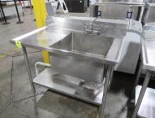 single compartment sink w/ L drainboard